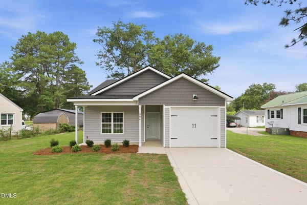 306 S WASHINGTON AVE, DUNN, NC 28334 - Image a1da33268cd1c1a8c57a2222642b2cd2/3714590694