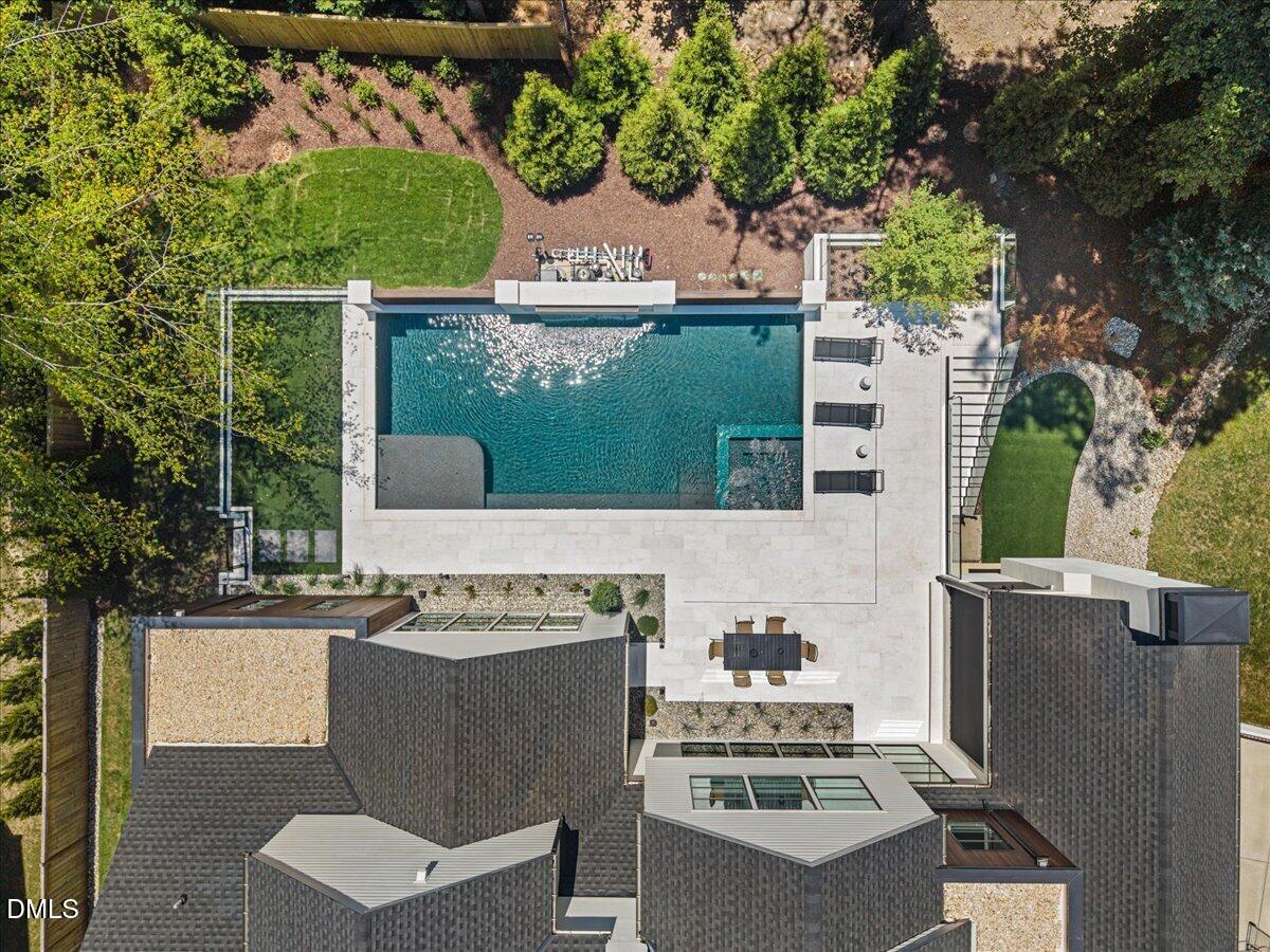 5301 Inglewood Lane