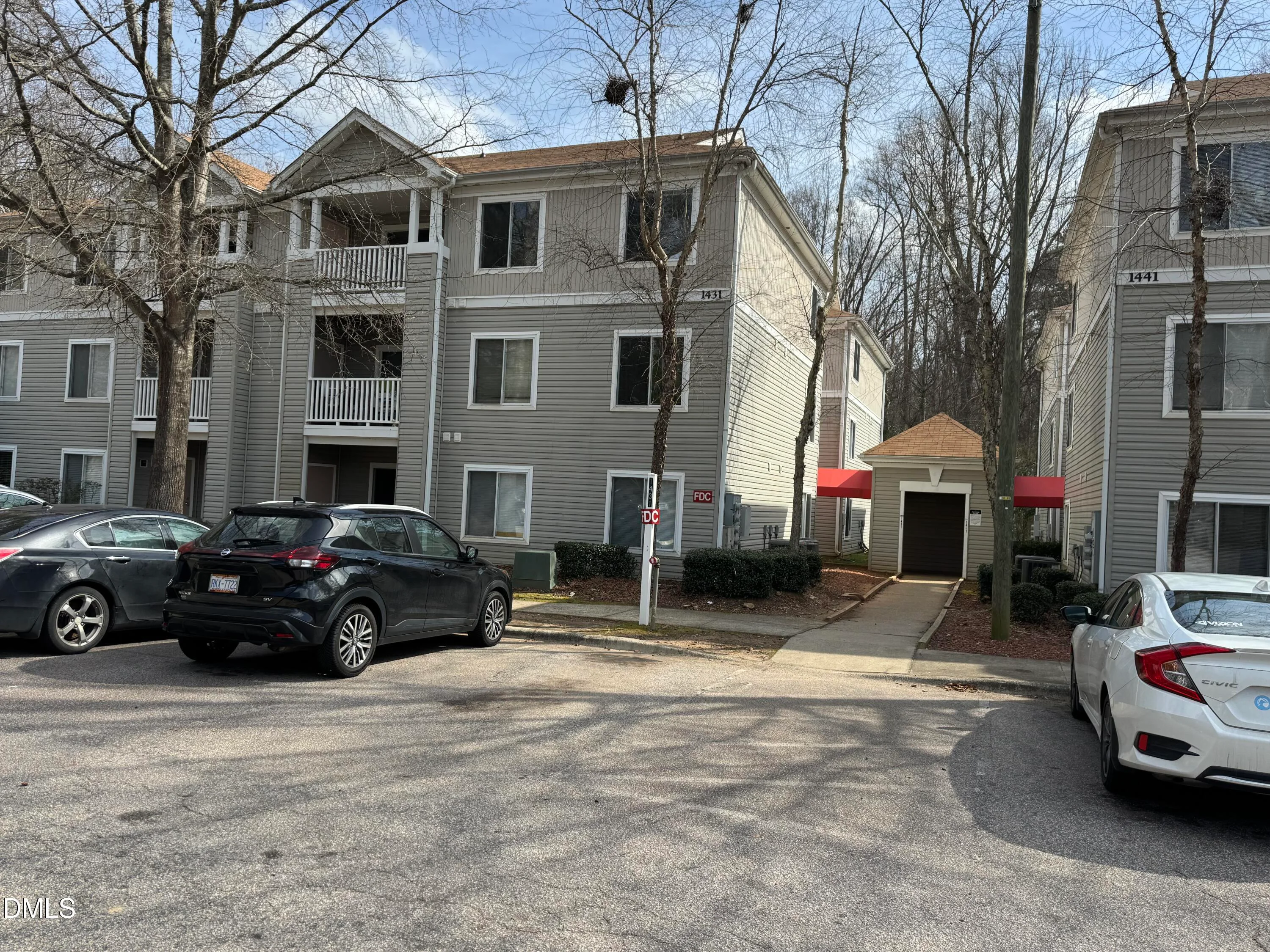 1431 Collegiate Circle Unit 101
