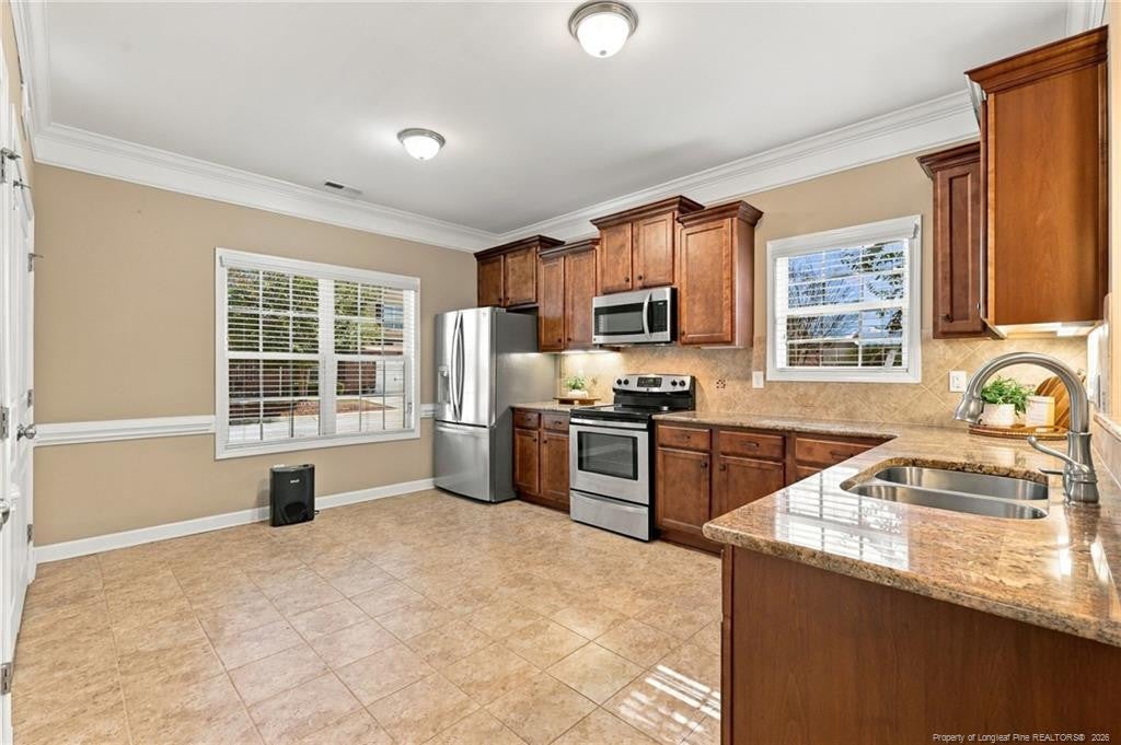 1124 Braybrooke Place