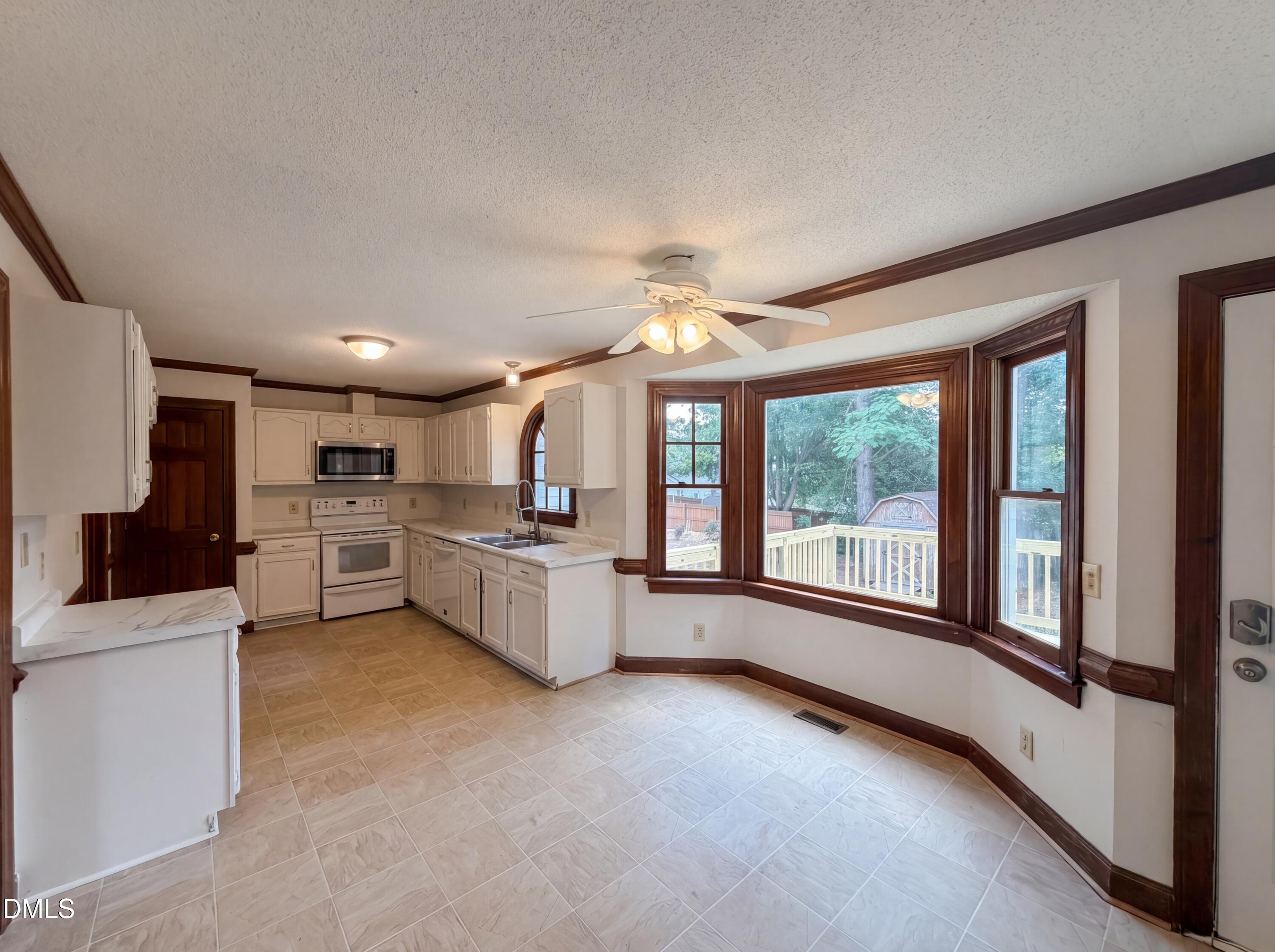 3921 Iron Horse Road