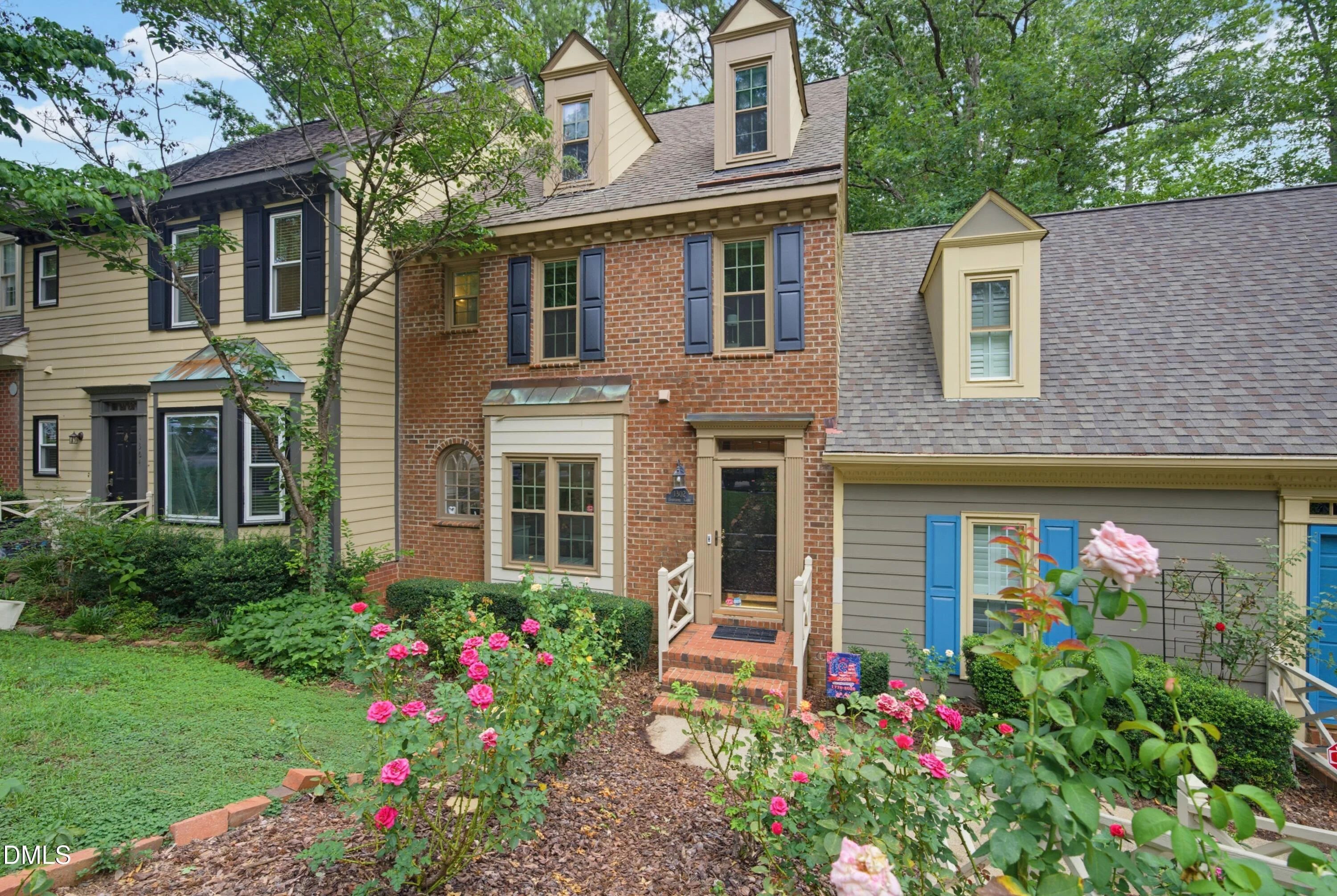 1302 Hampshire Court