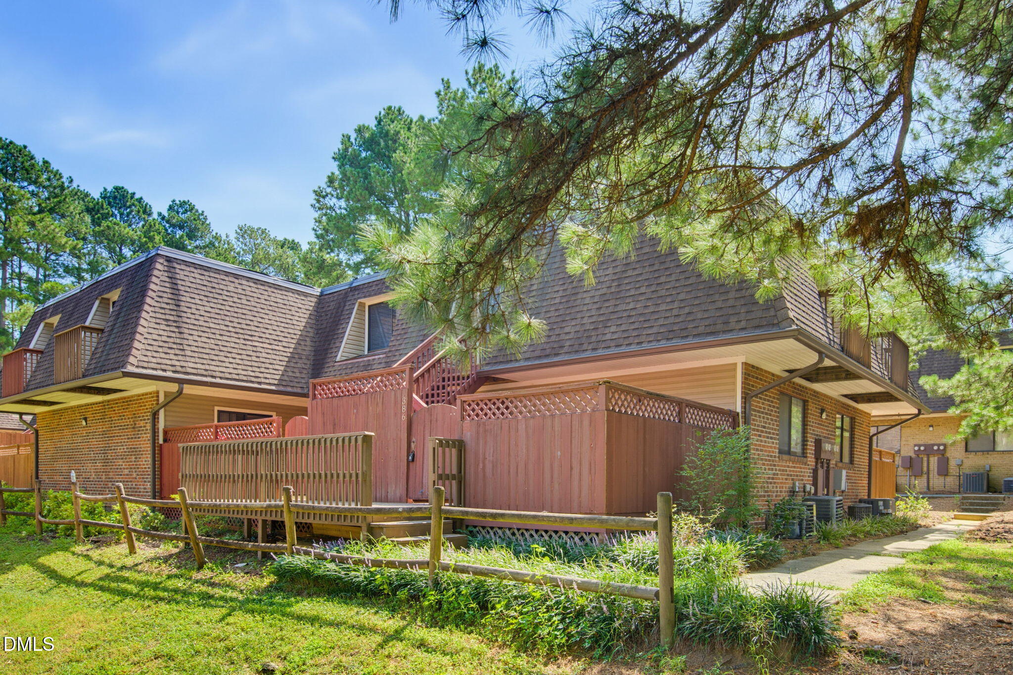 386 Summerwalk Circle 386
