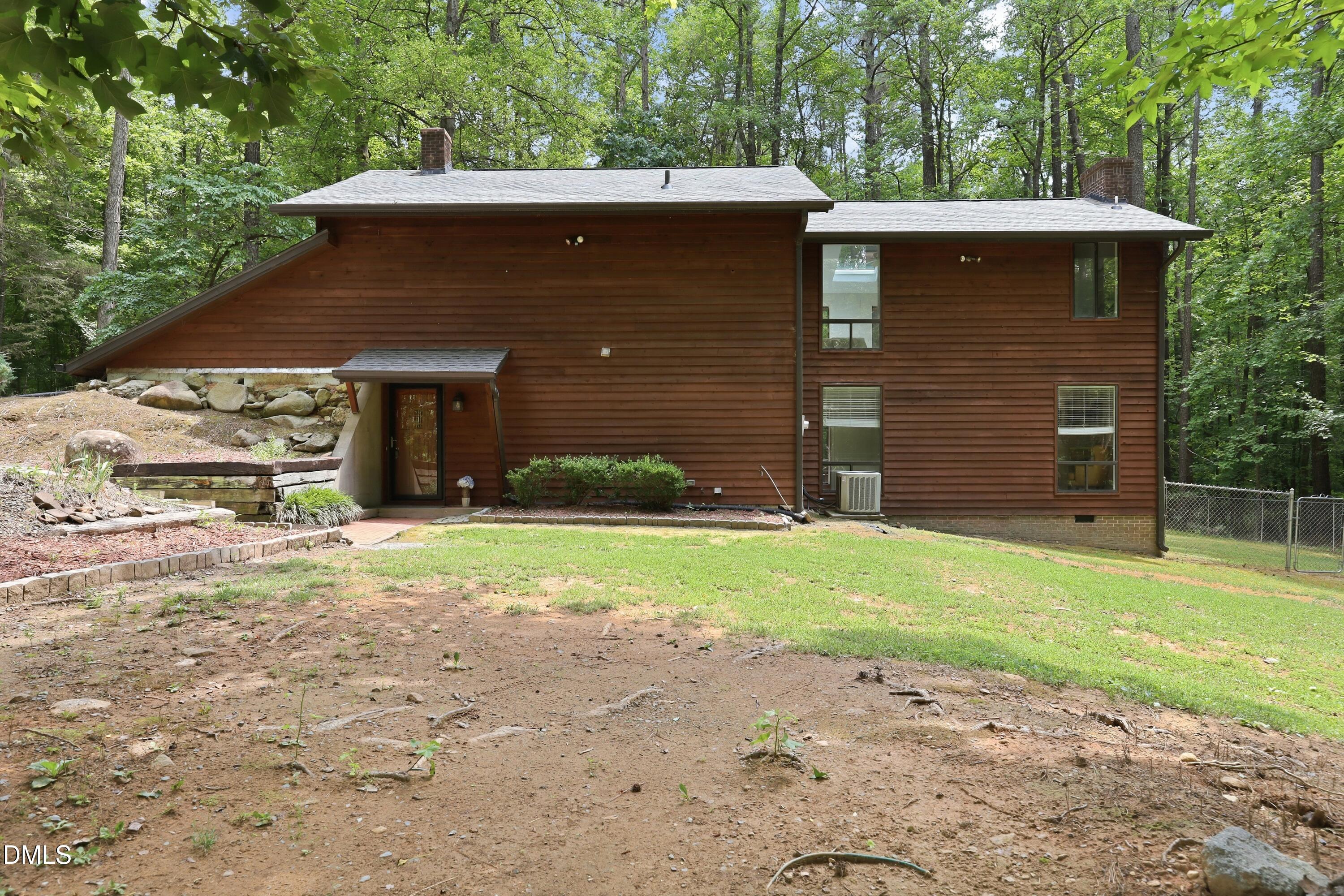 369 River Road