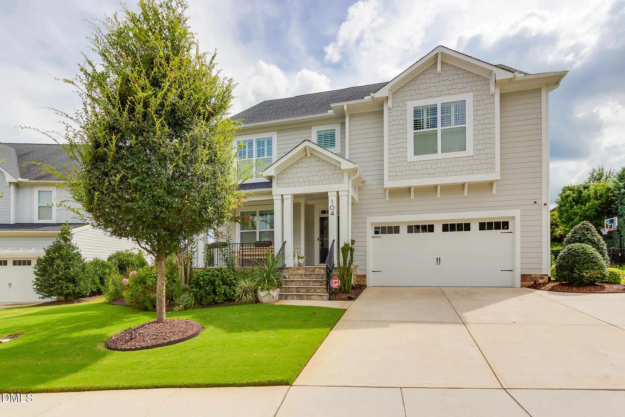 104 Hackamore Lane