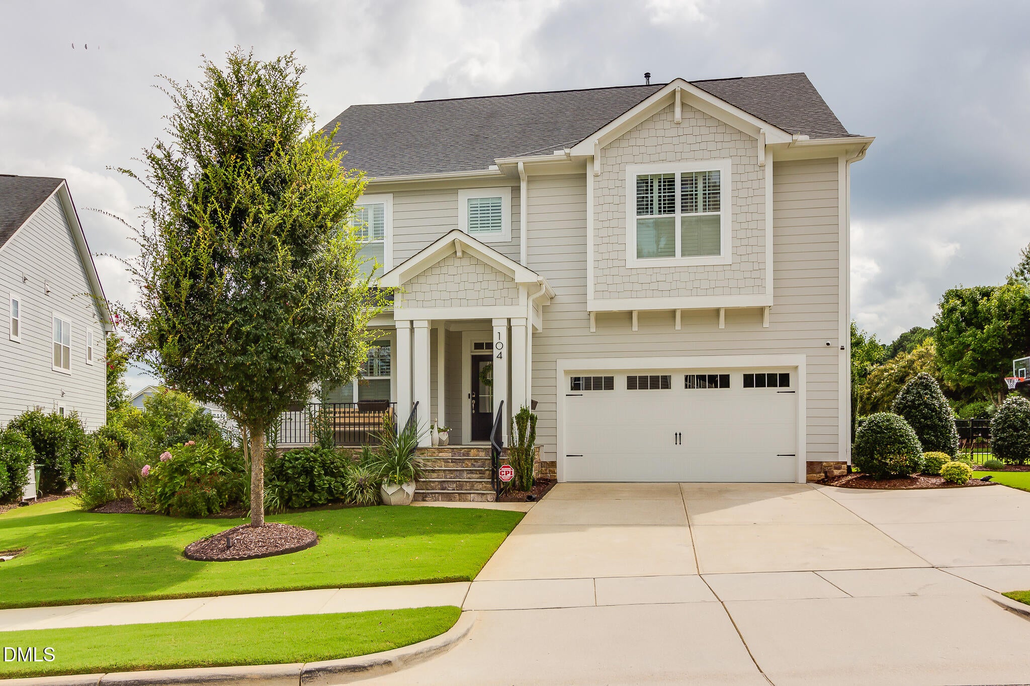 104 Hackamore Lane