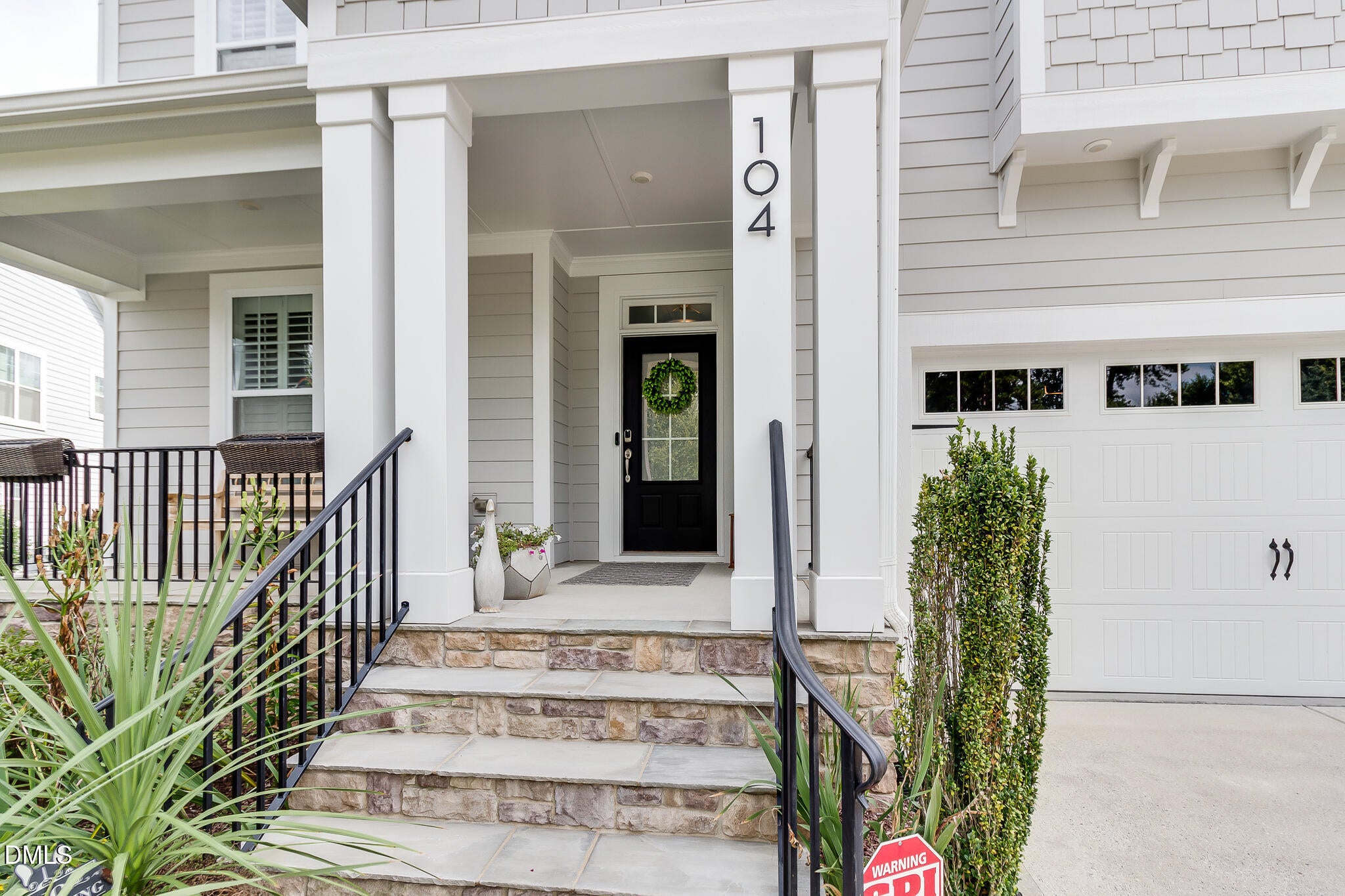 104 Hackamore Lane