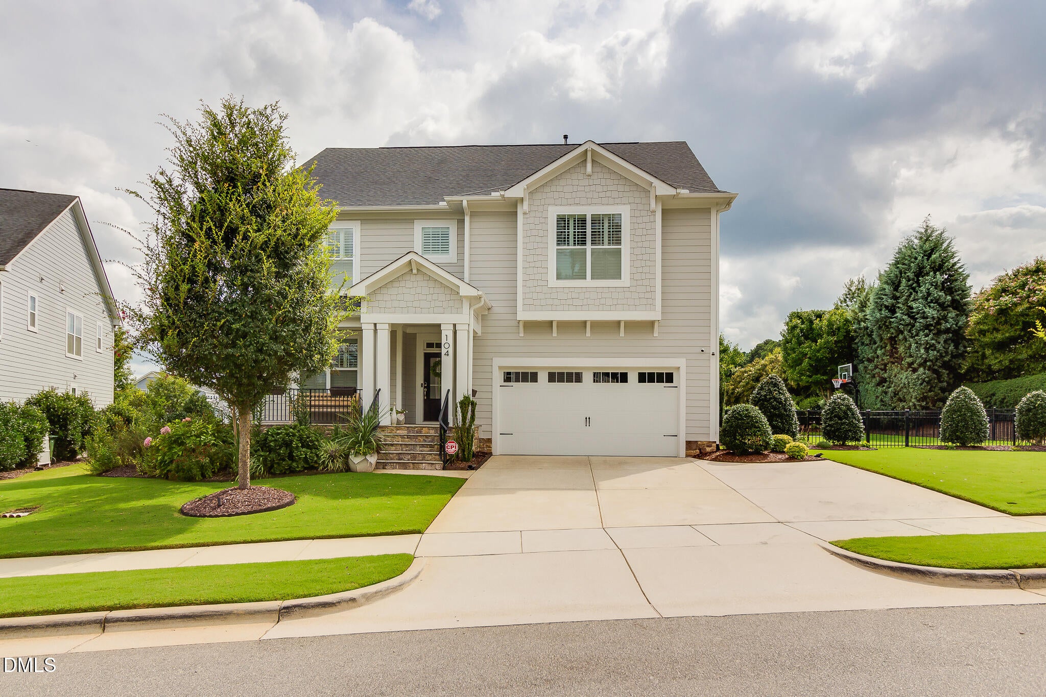 104 Hackamore Lane