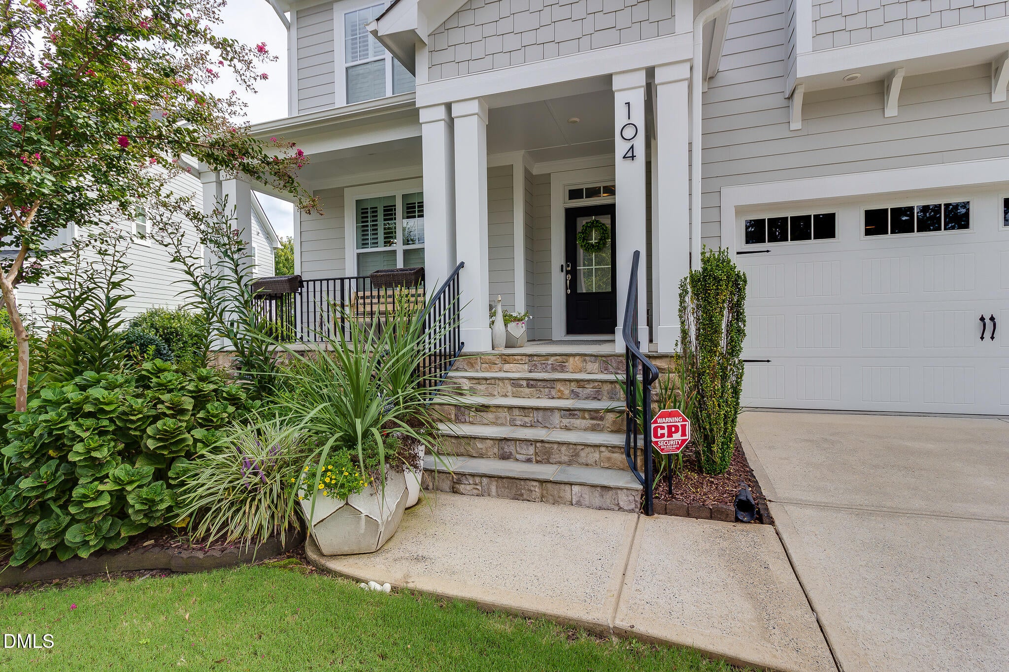 104 Hackamore Lane
