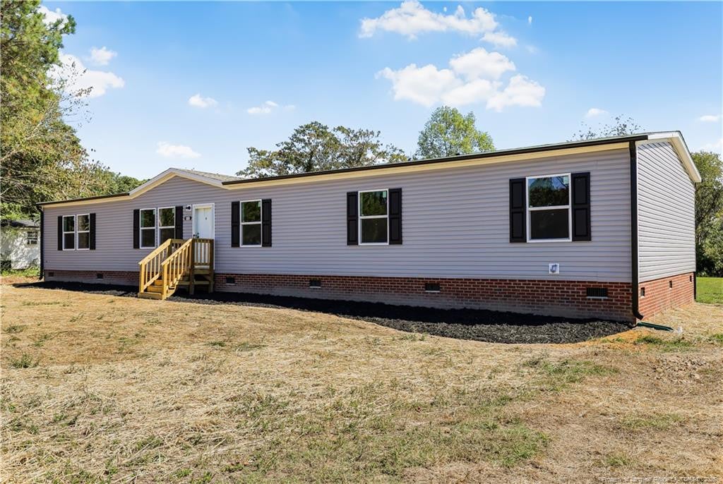 832 Burgess Circle