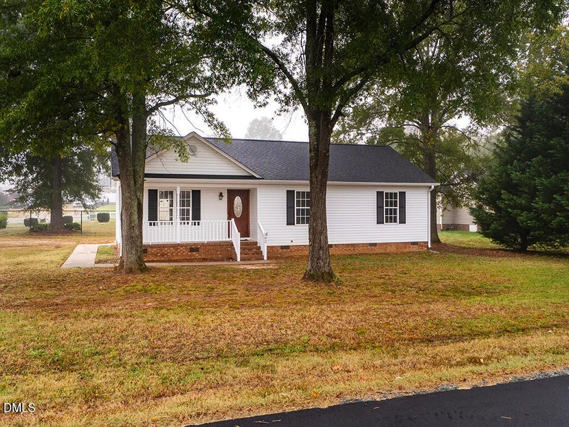 302 Carriage Loop, photo 1 of 19