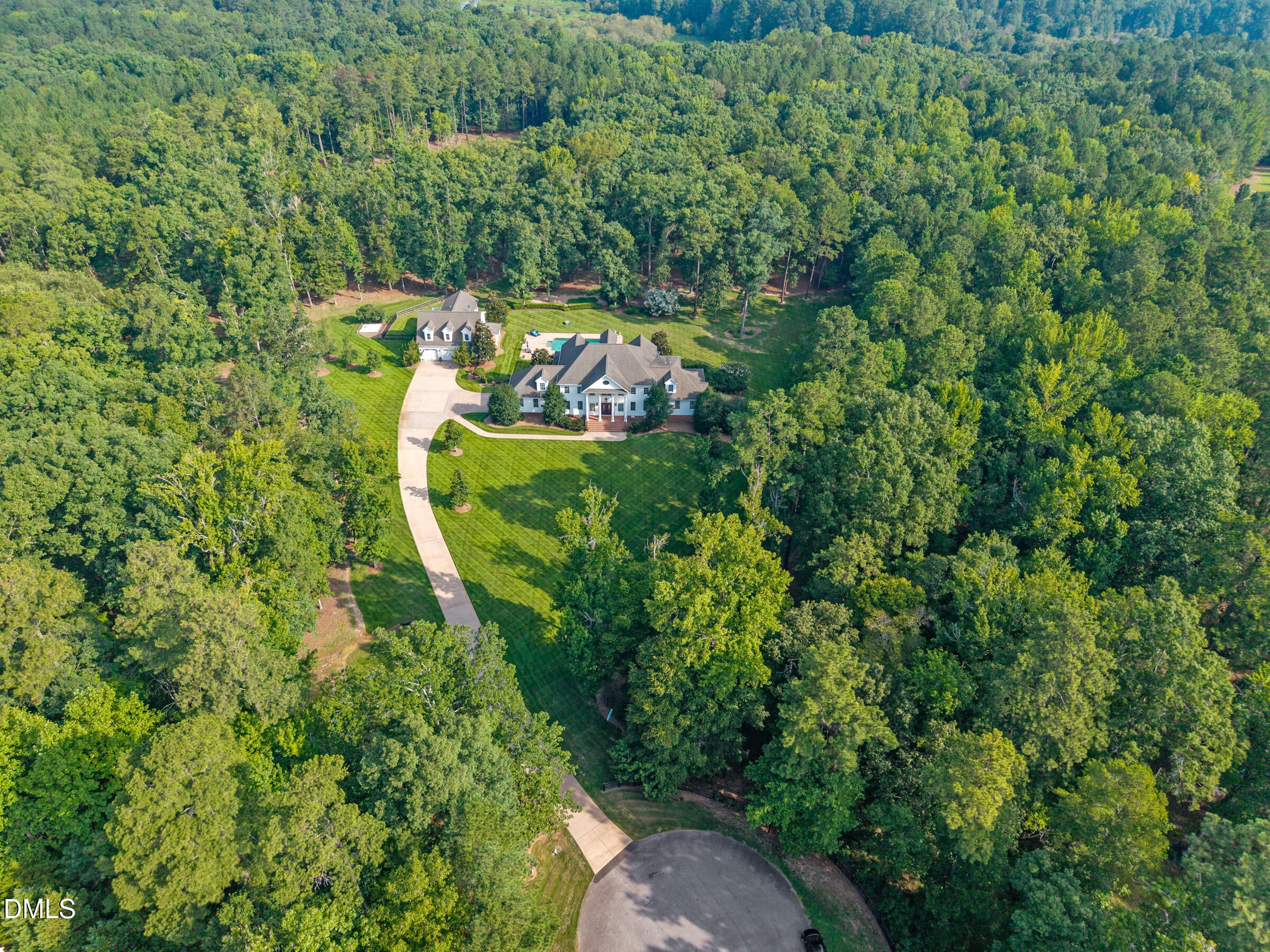 64 Pin Oak Court