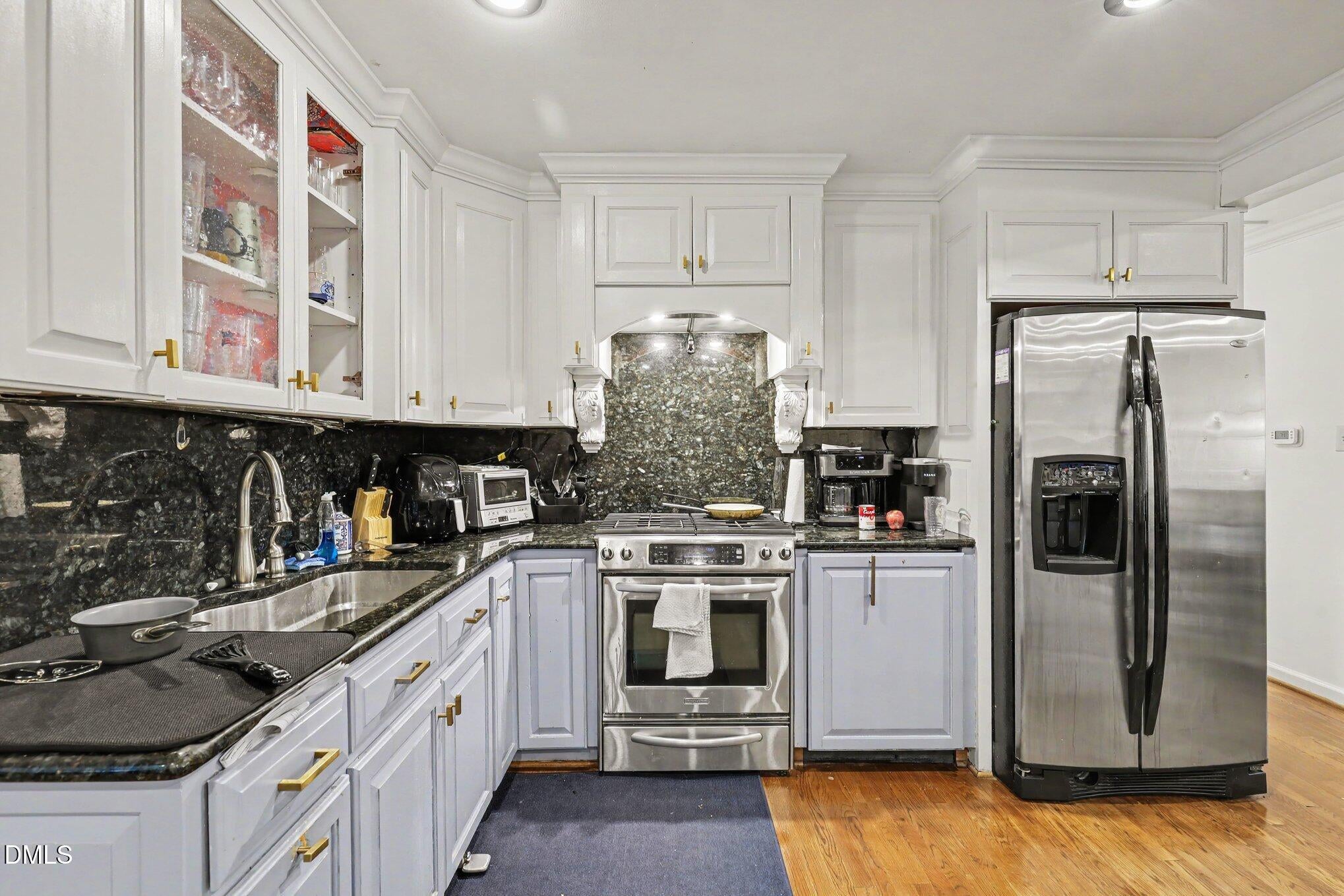 4105 Yadkin Drive