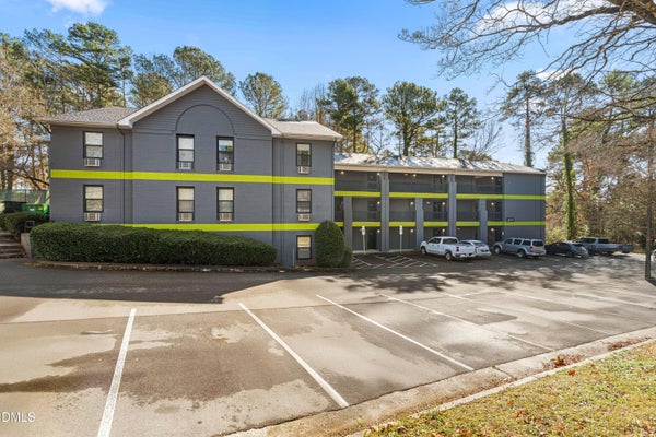 5104 HOLLYRIDGE DR APT 207, RALEIGH, NC 27612 - Image a6c3deccd50b19e411728c4c7bc70da6/3263710491