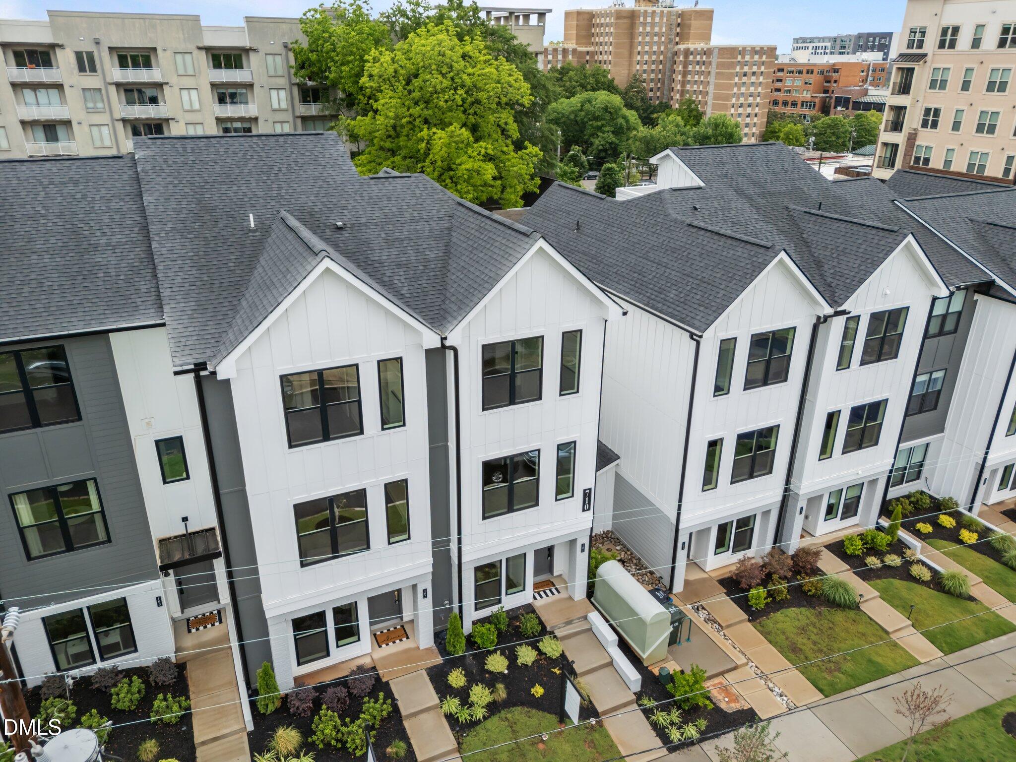 710 W North Street 101
