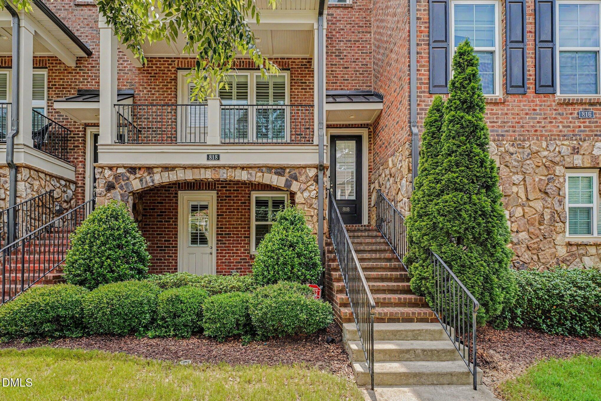 818 Bankston Woods Way