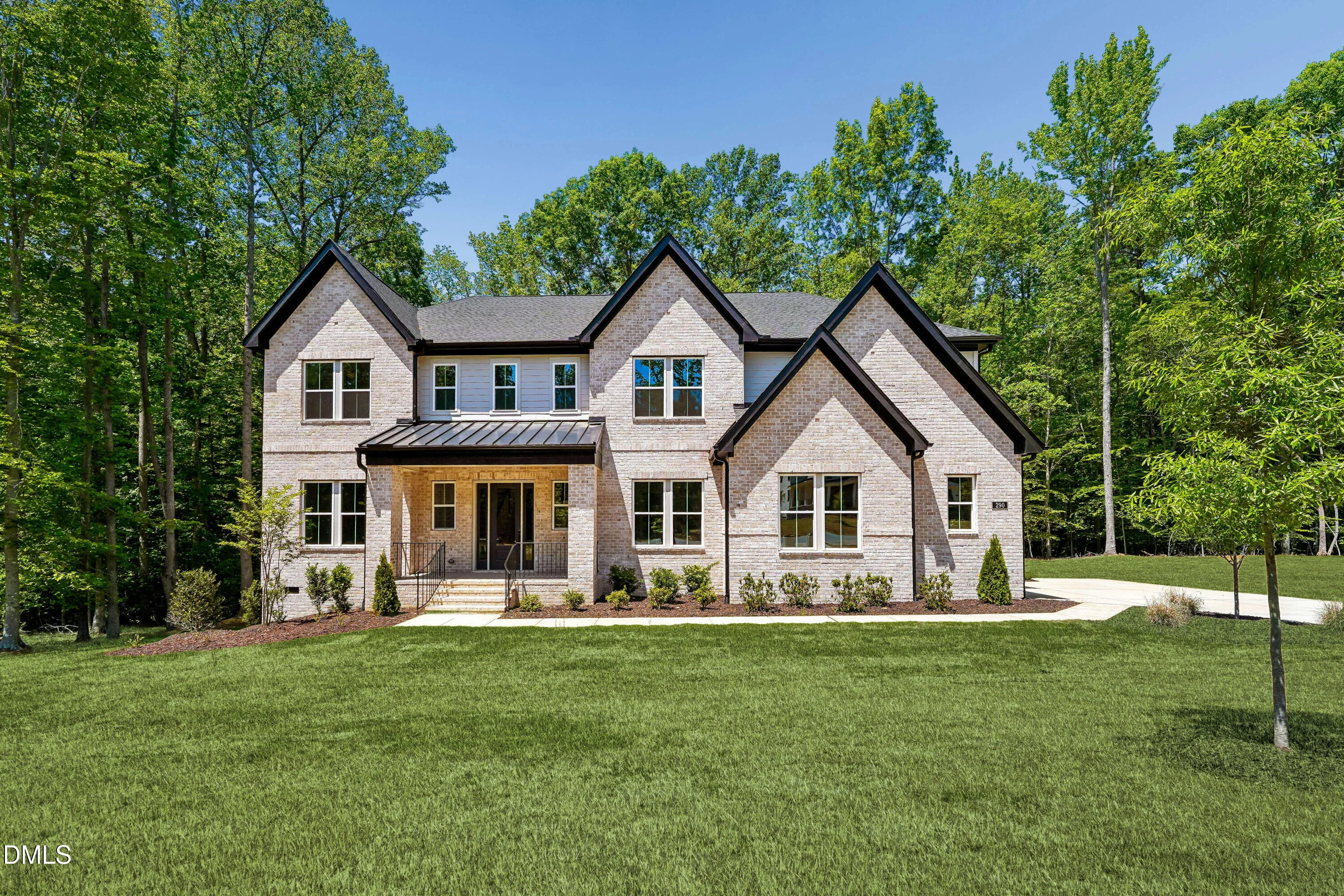 290 Twisted Oak Way