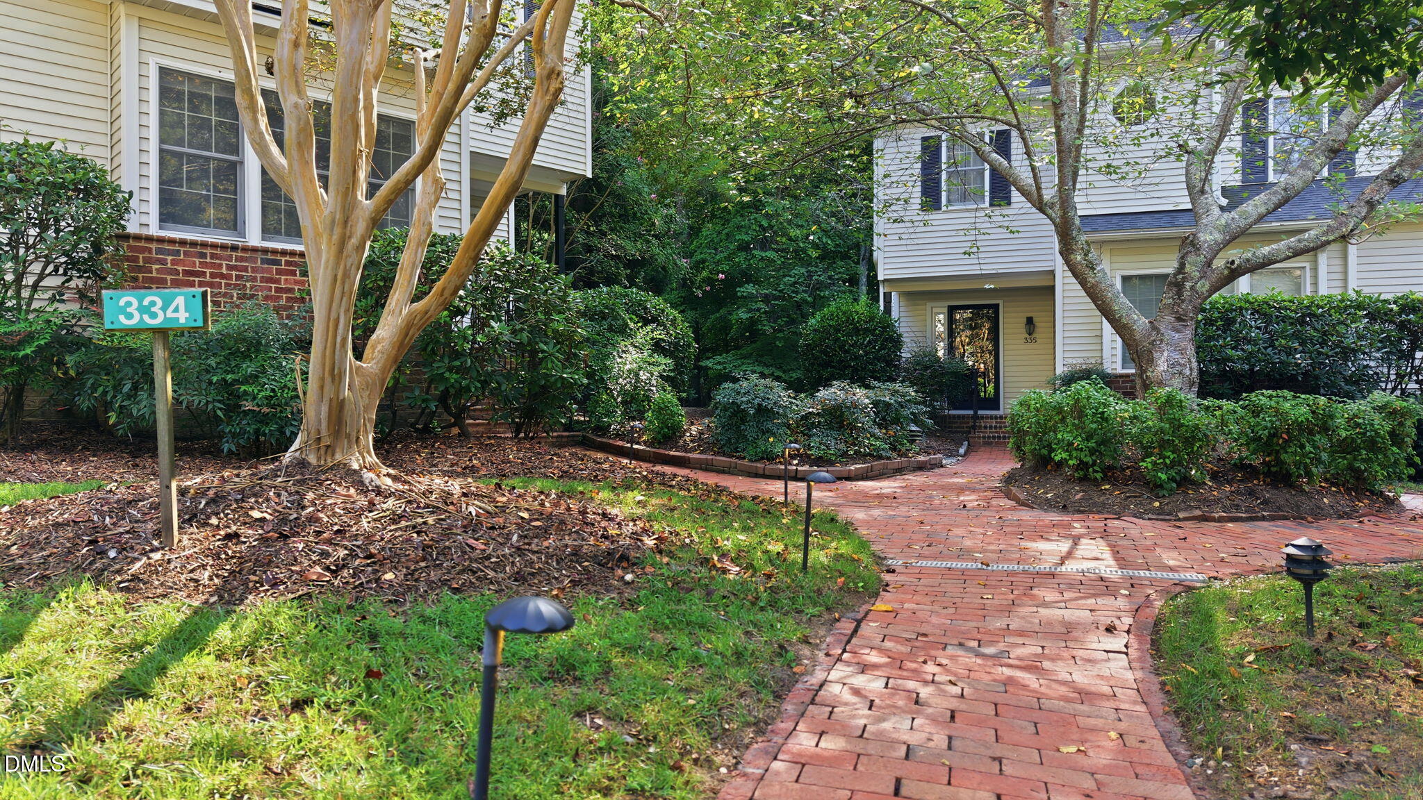 334 Whisperwood Close