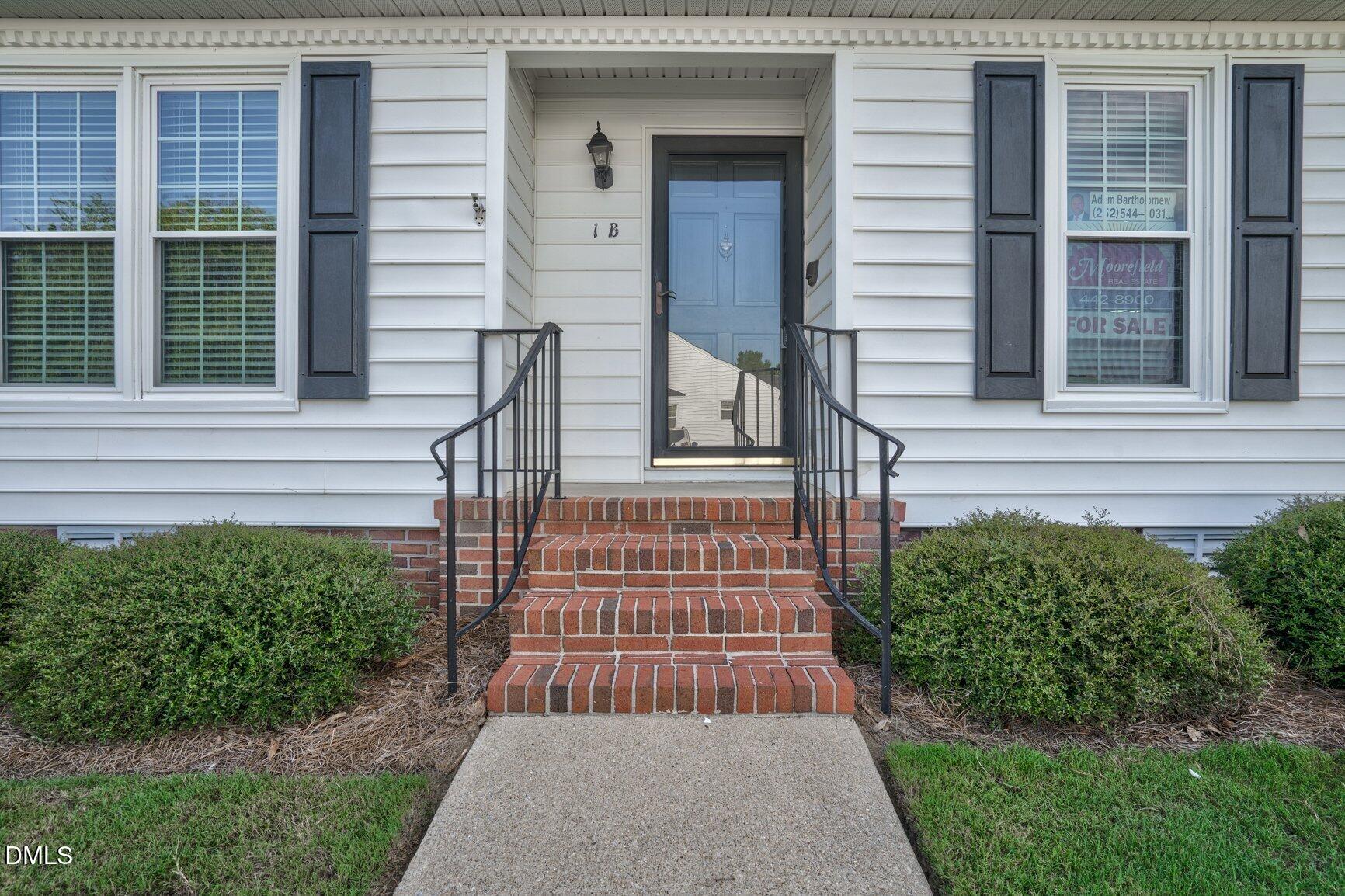 2400 N Bradford Drive N 1b