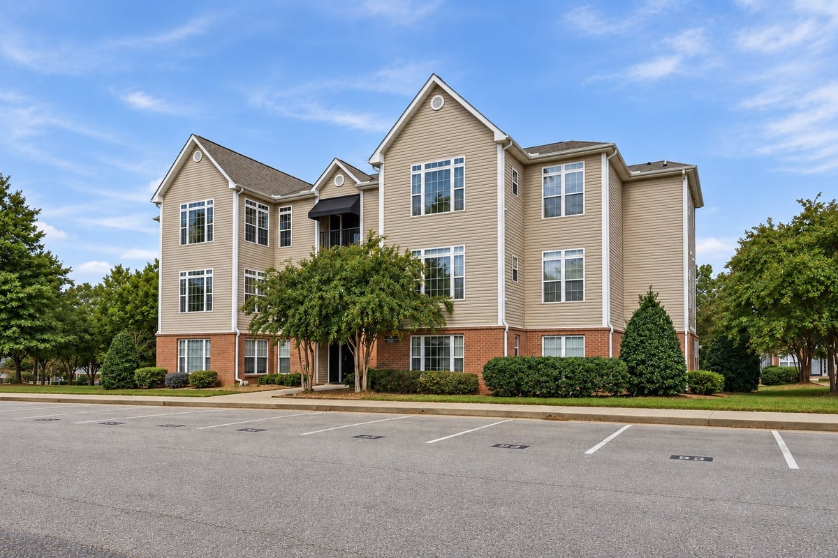 2501 Huntscroft Lane 300