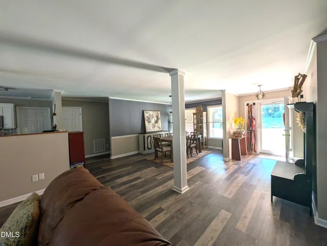 500 Brownbark Lane, photo 3 of 24