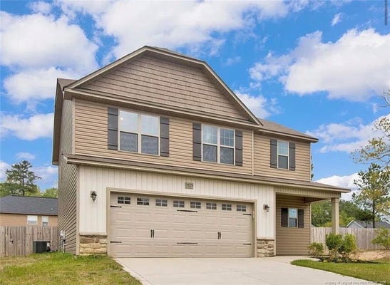 1725 CHERRY POINT DR, FAYETTEVILLE, NC 28306 - Image aa215cfe9648d601fd88efaa4fd01bc7/309928207