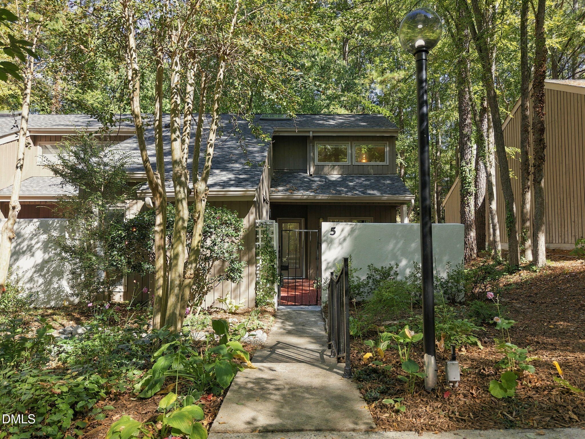 5 Banstead Place