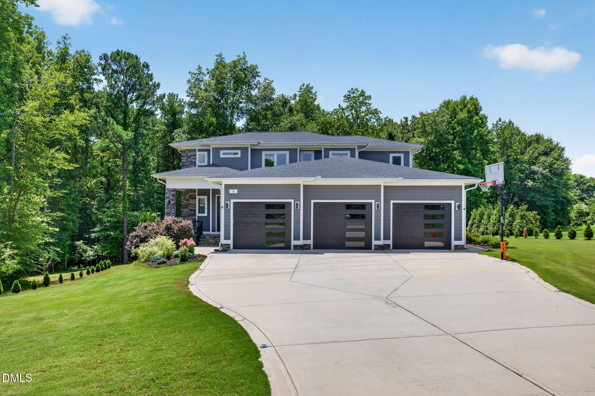 58 Arrezzo Drive