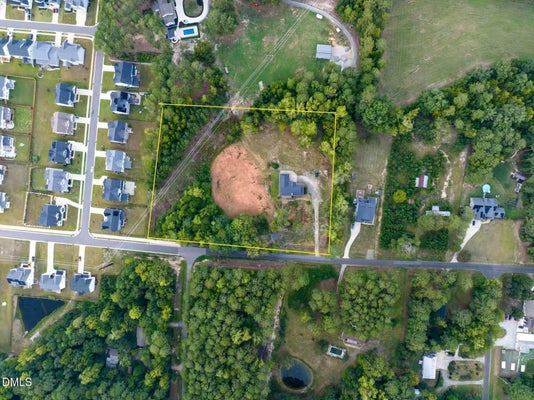 7808 SECLUDED ACRES RD, APEX, NC 27523 - Image aab814236eb687669f8e3df2dc26dce0/3264099690