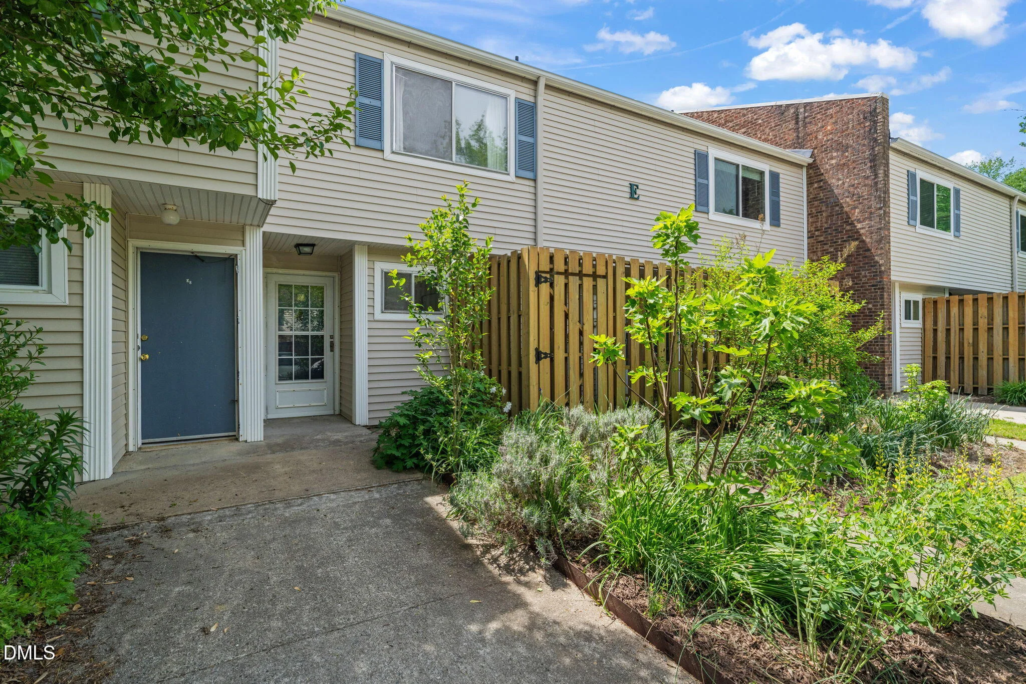 220 Elizabeth Street Unit Apt E7