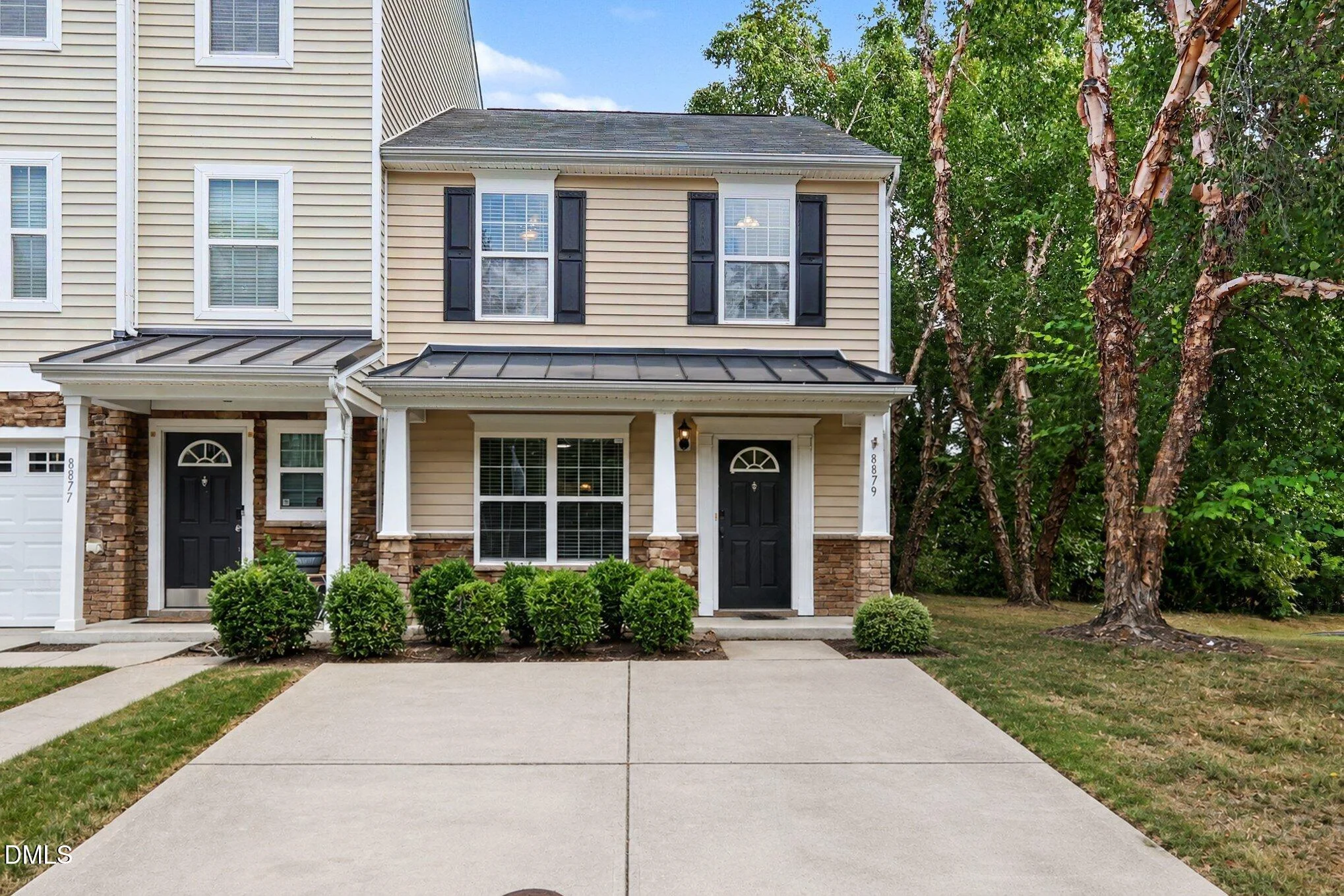 8879 Thornton Town Place