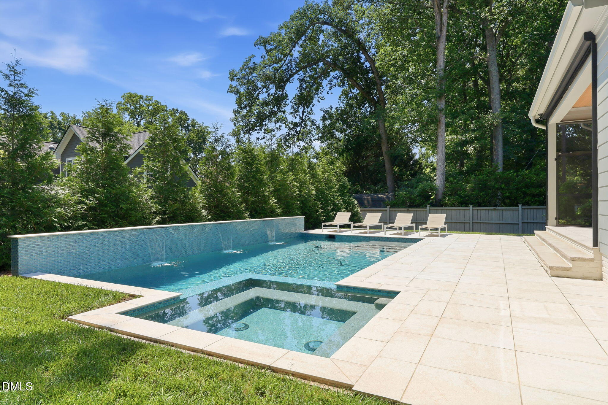 822 Pebblebrook Drive
