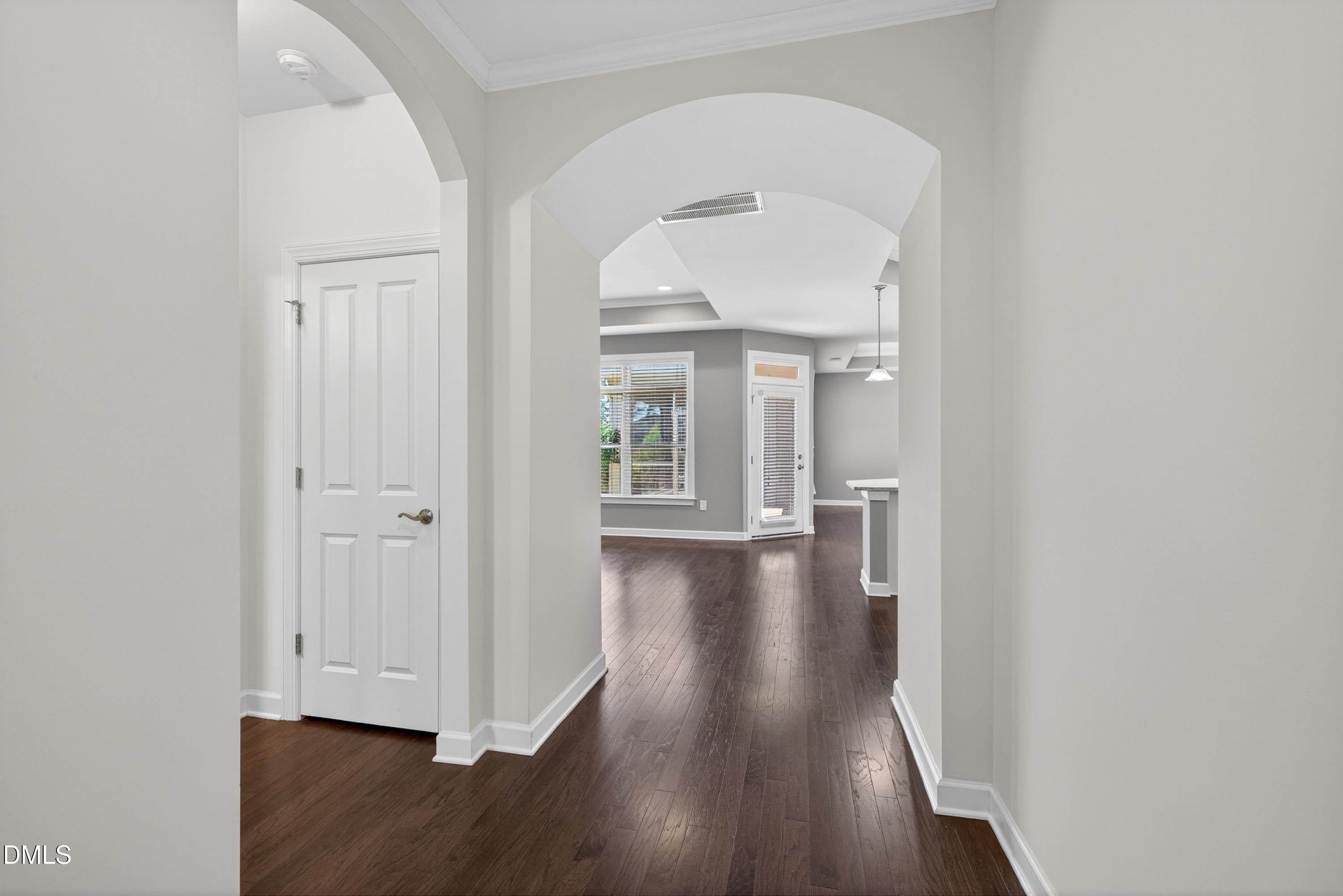 1512 Fountainview Drive