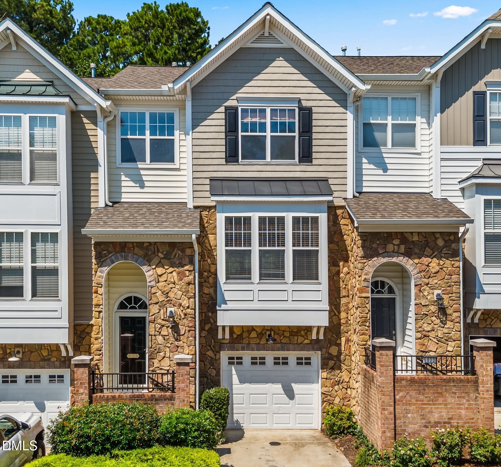 5831 Cameo Glass Way
