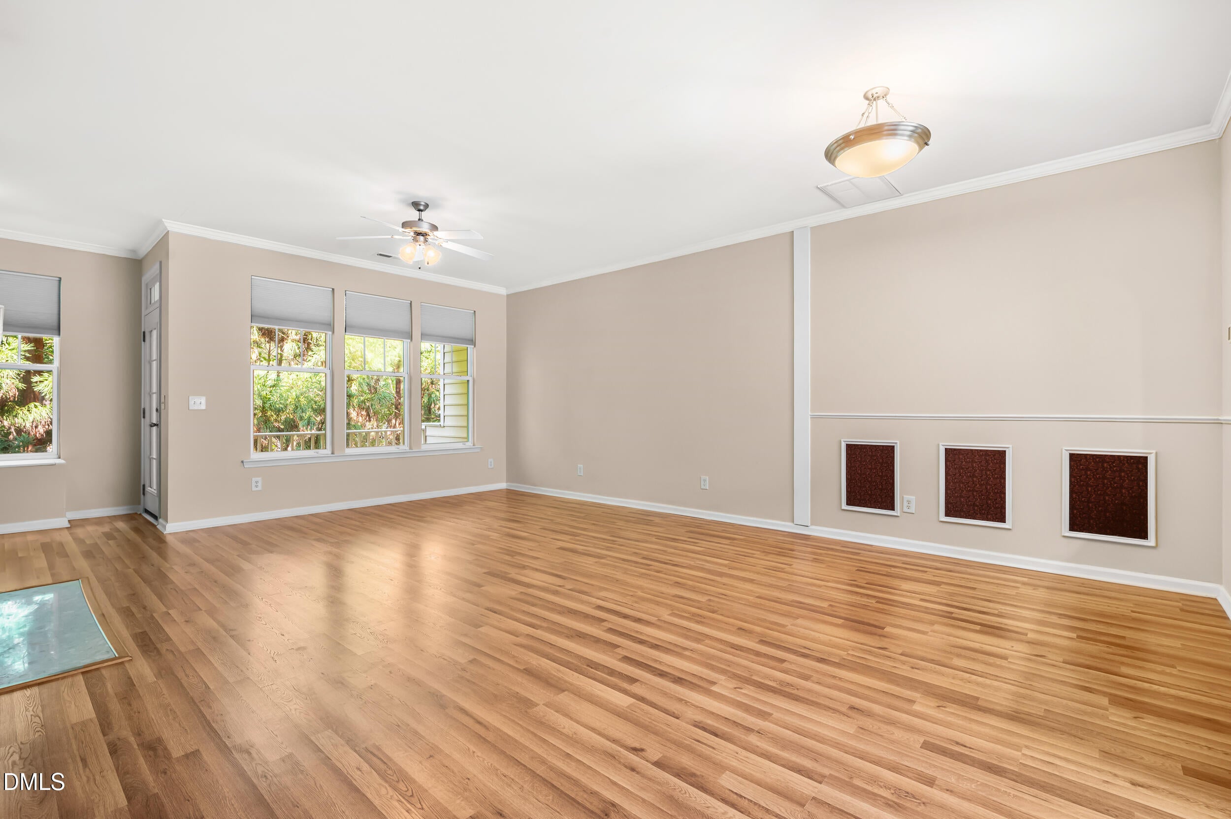 5831 Cameo Glass Way