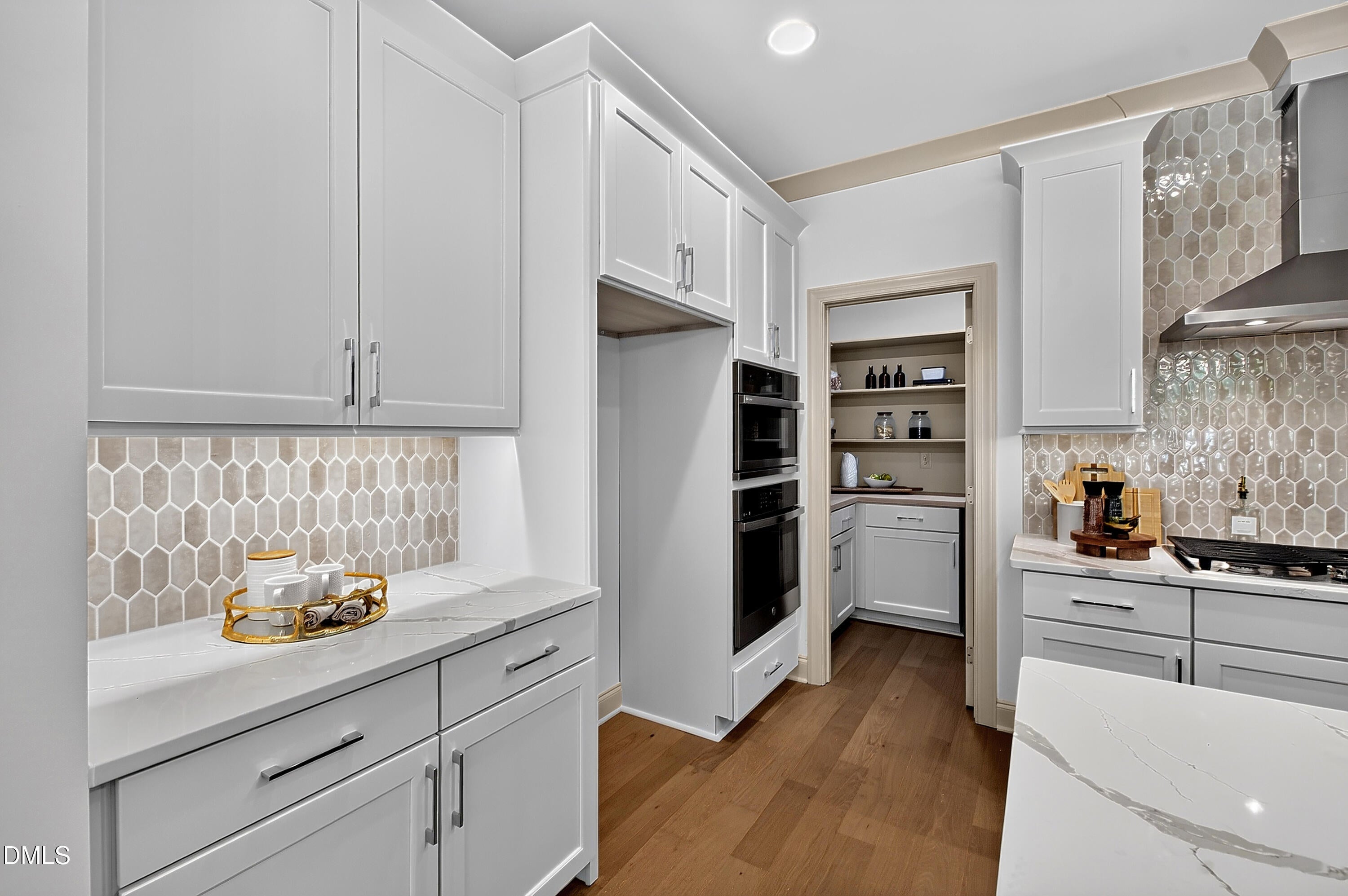 215 Broadleaf Lane