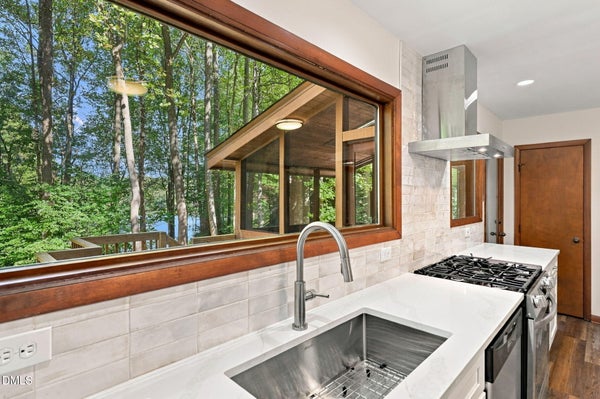 7104 VALLEY LAKE DR, RALEIGH, NC 27612 - Image ad8285293ad5701b3fef4a2bb17cec2d/3500115544