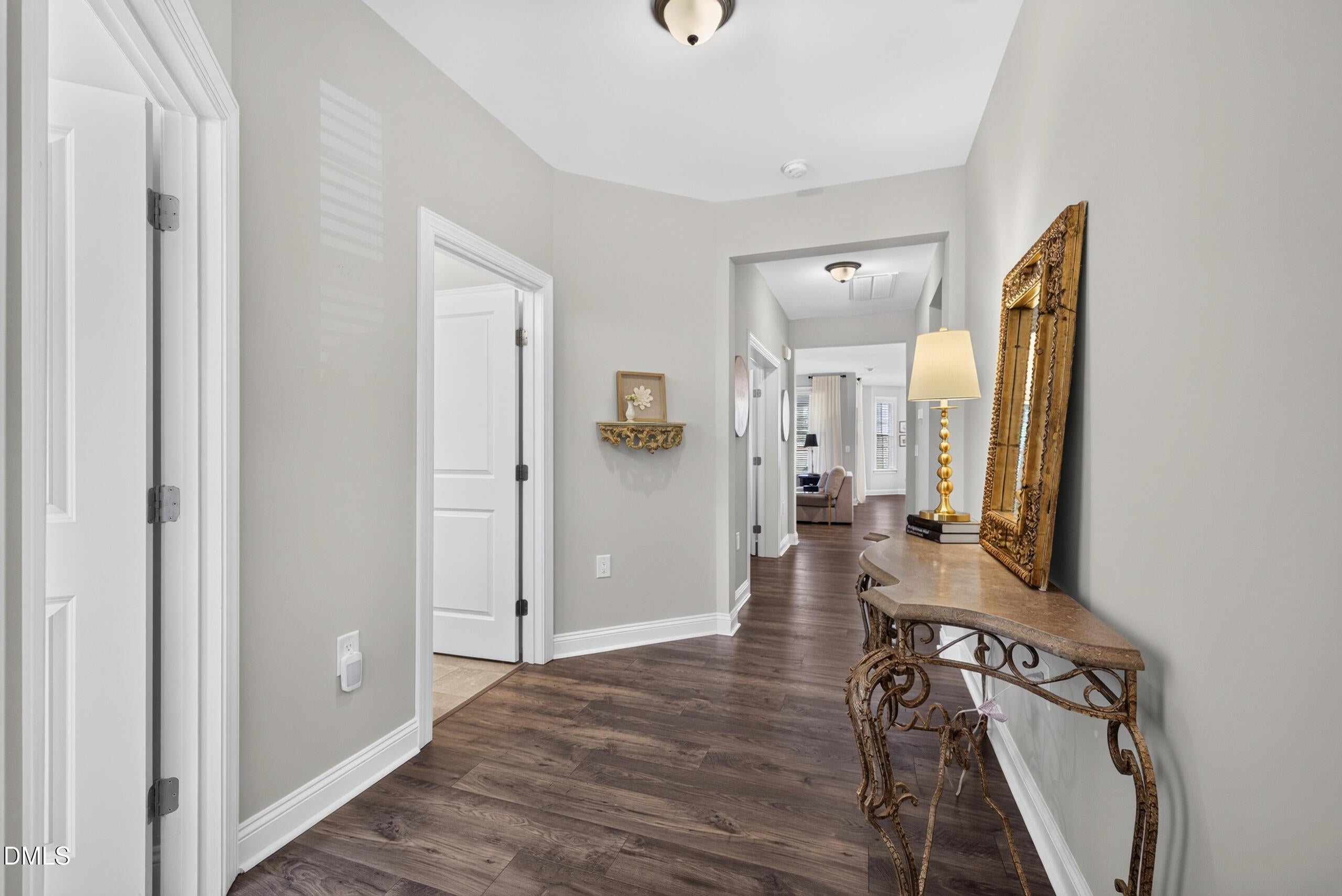 906 Narrative Lane