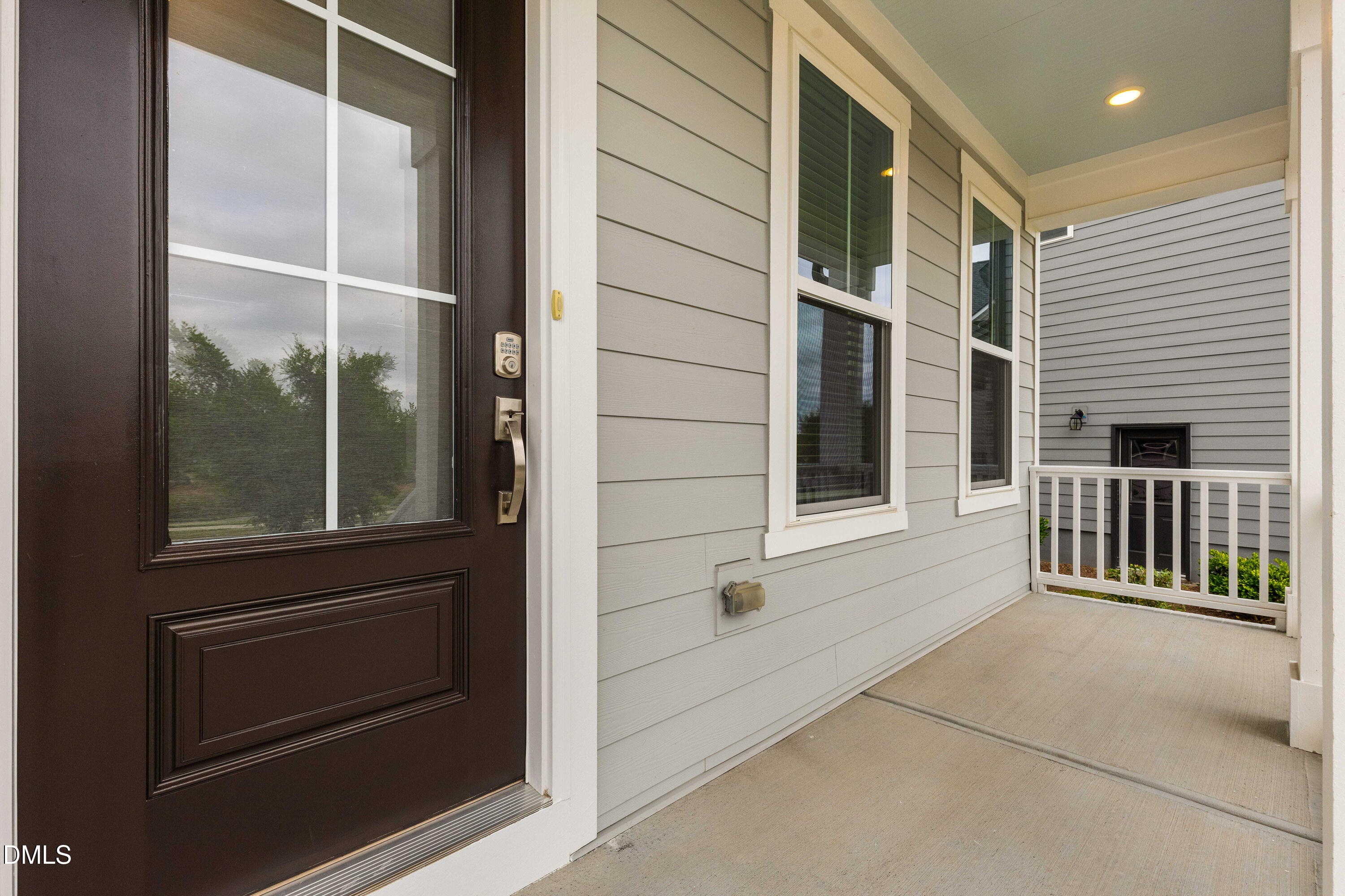 912 Village View Lane