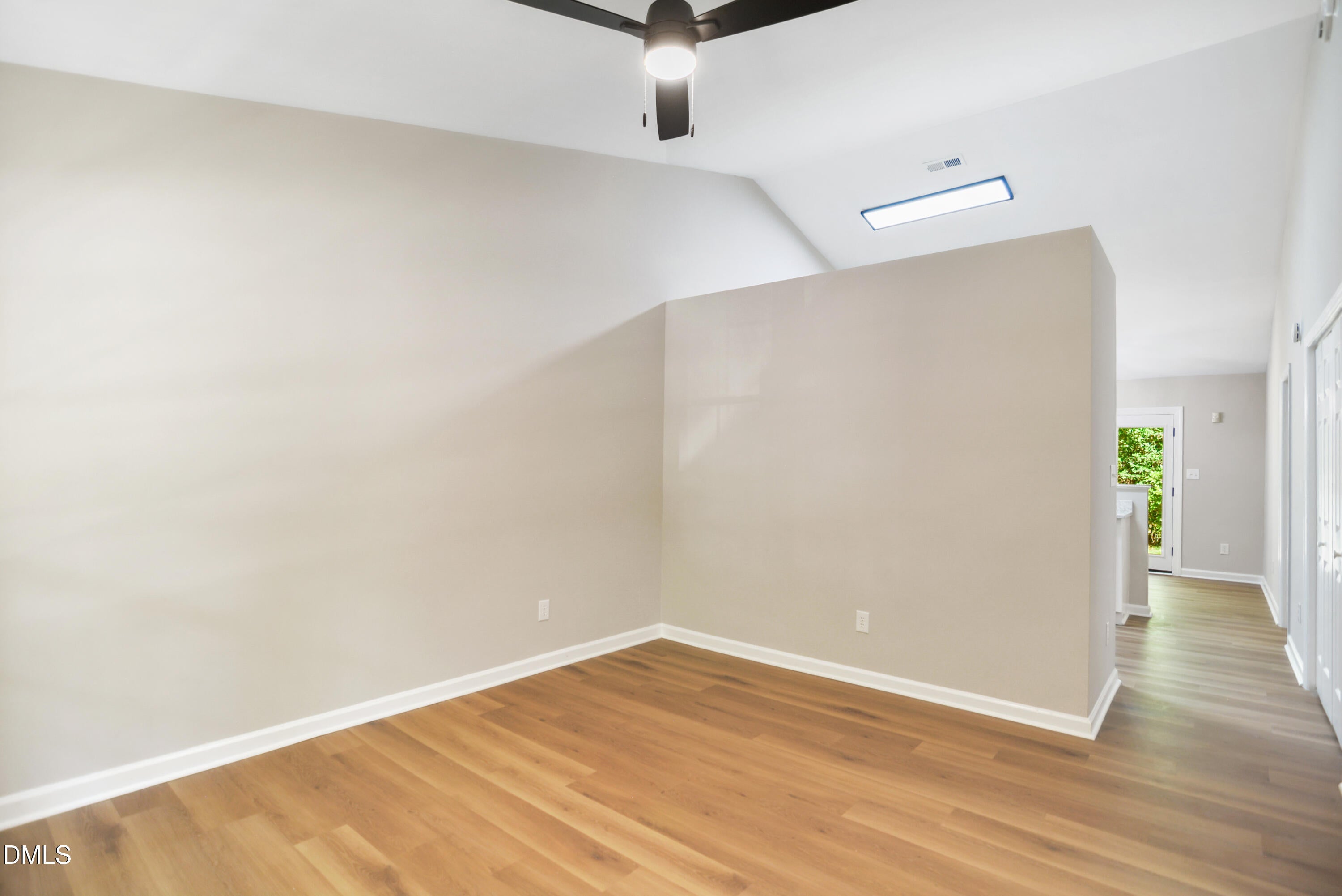 9 Crystal Oaks Court