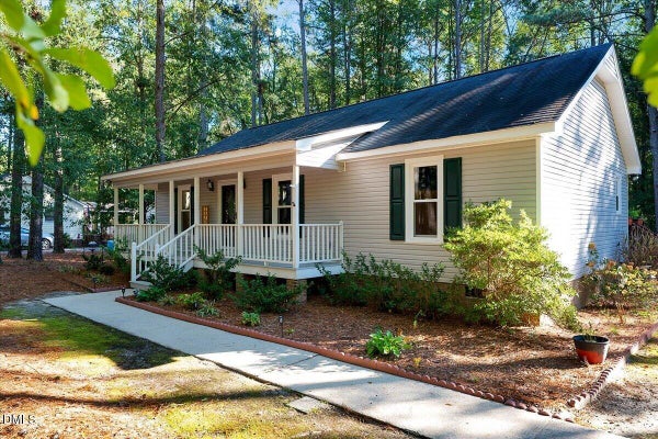 113 PLANTATION RD, CLAYTON, NC 27520 - Image aeaeee3e3de069b0d0718263c5aa4ae7/3426458107