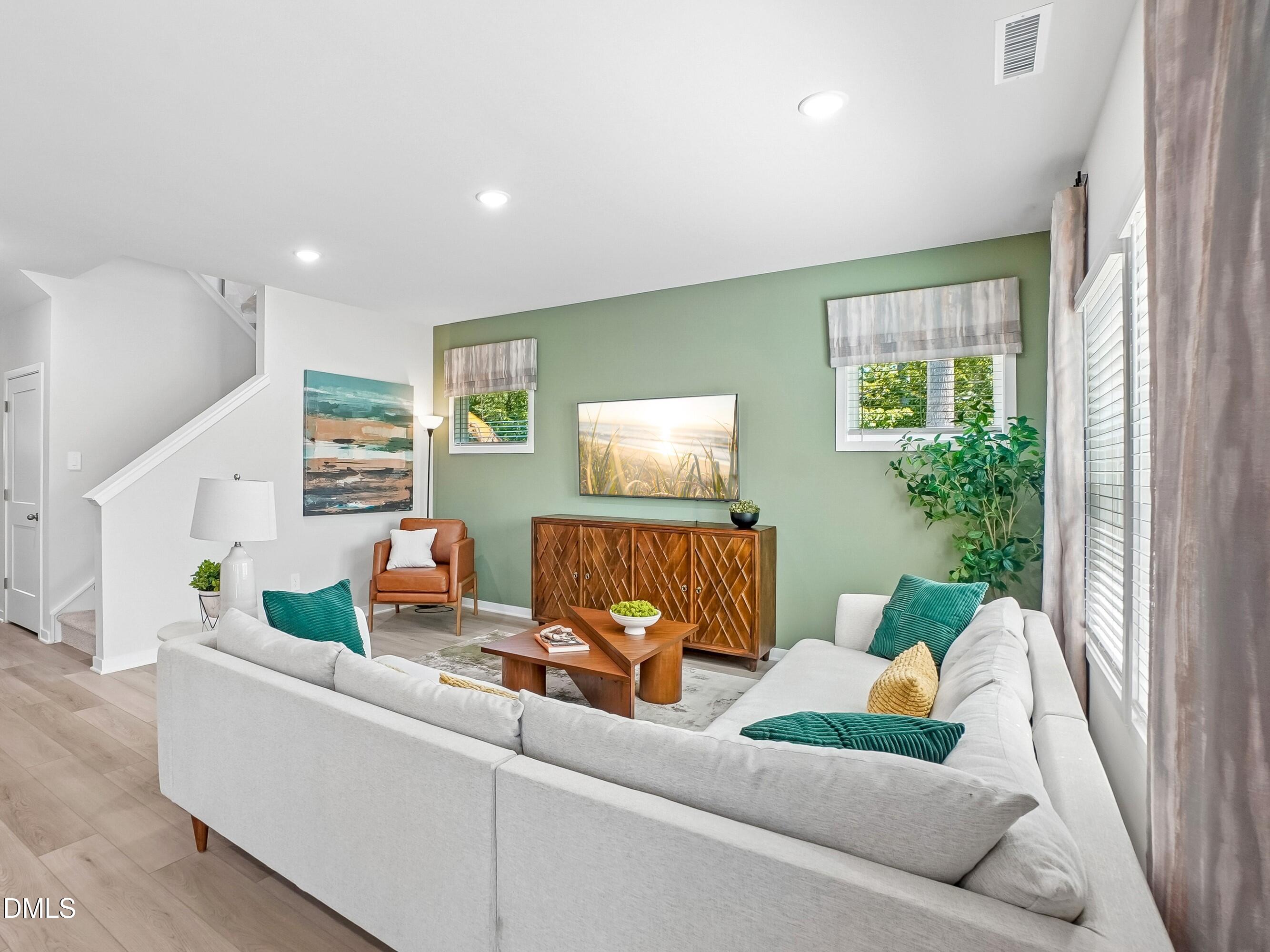 2413 Rosewood Bluff Drive