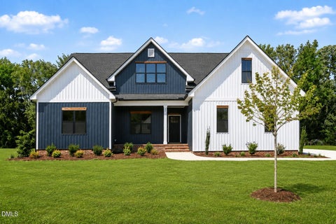 Photo of 25 Uptown Court, Zebulon, NC 27597 (MLS # 10186439)