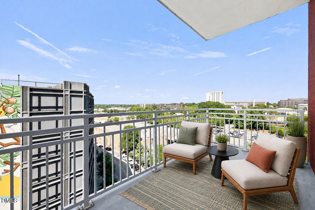 400 W North Street 826