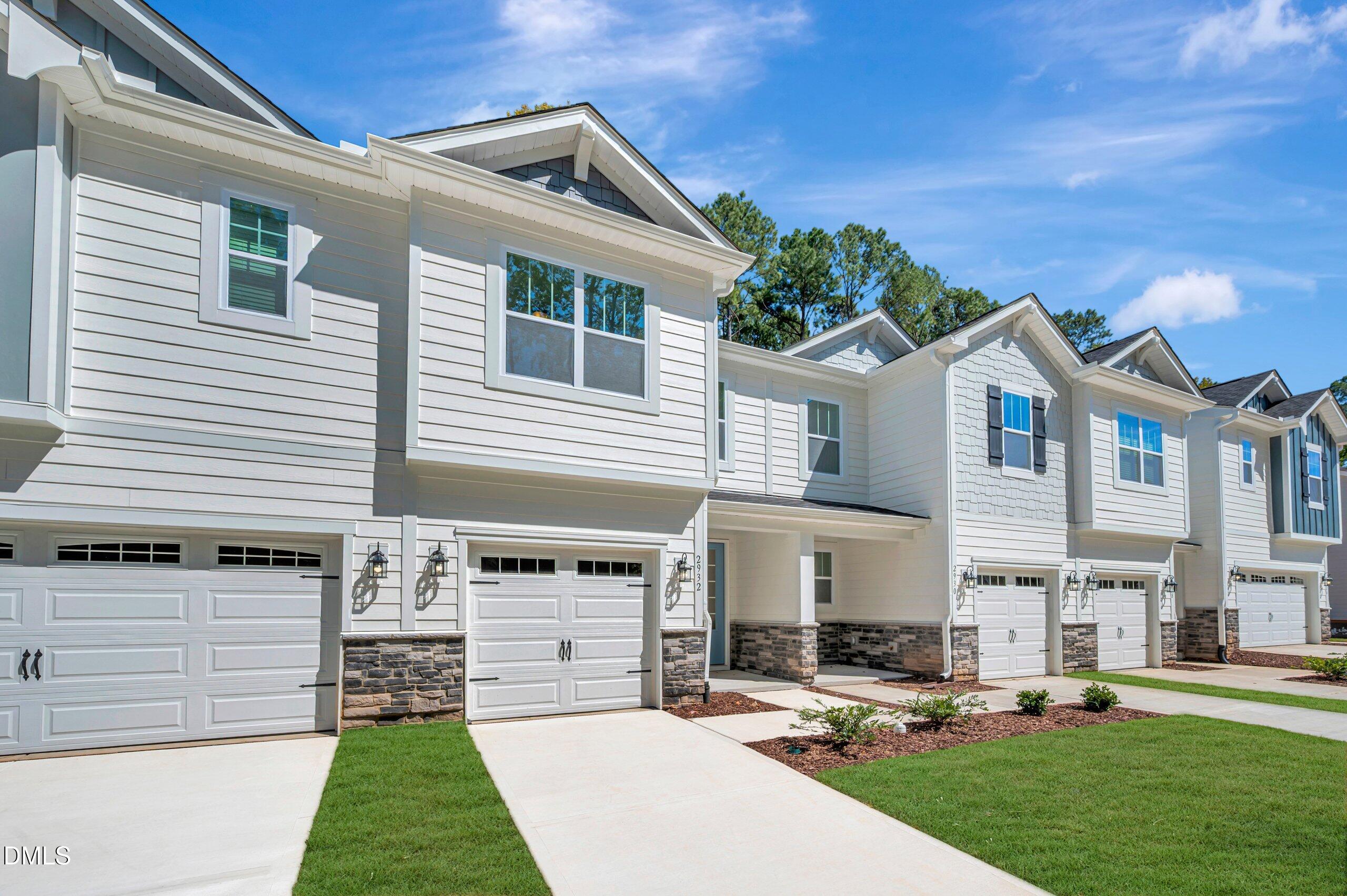 2932 Spring Manor Way