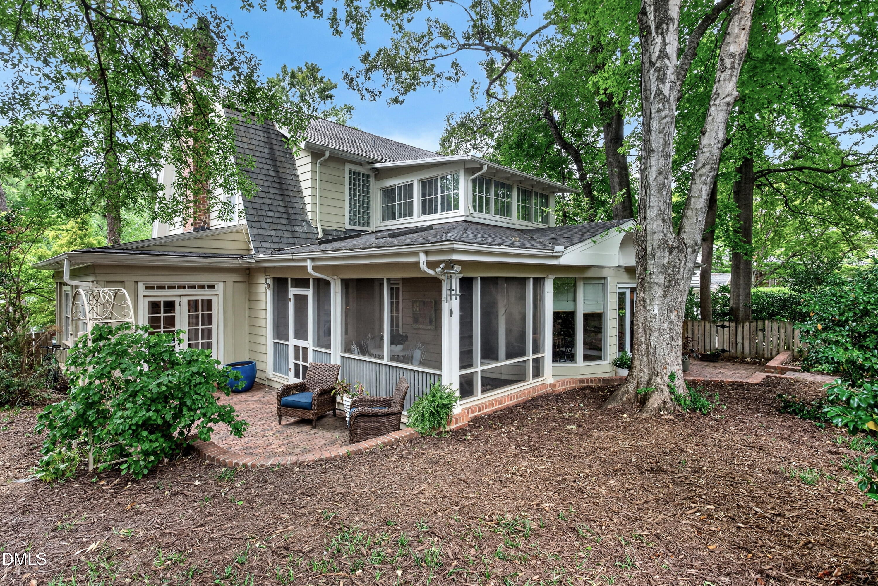 306 Hillcrest Road