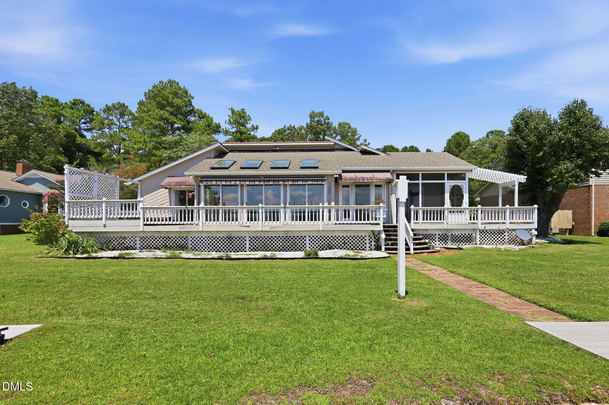 128 Crystal Point