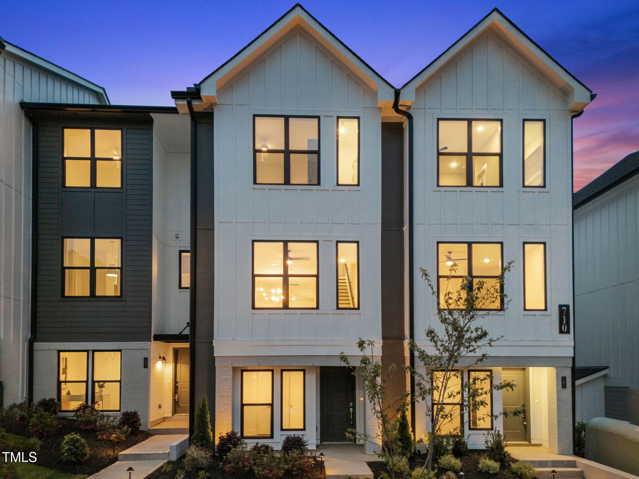 710 W North Street 101