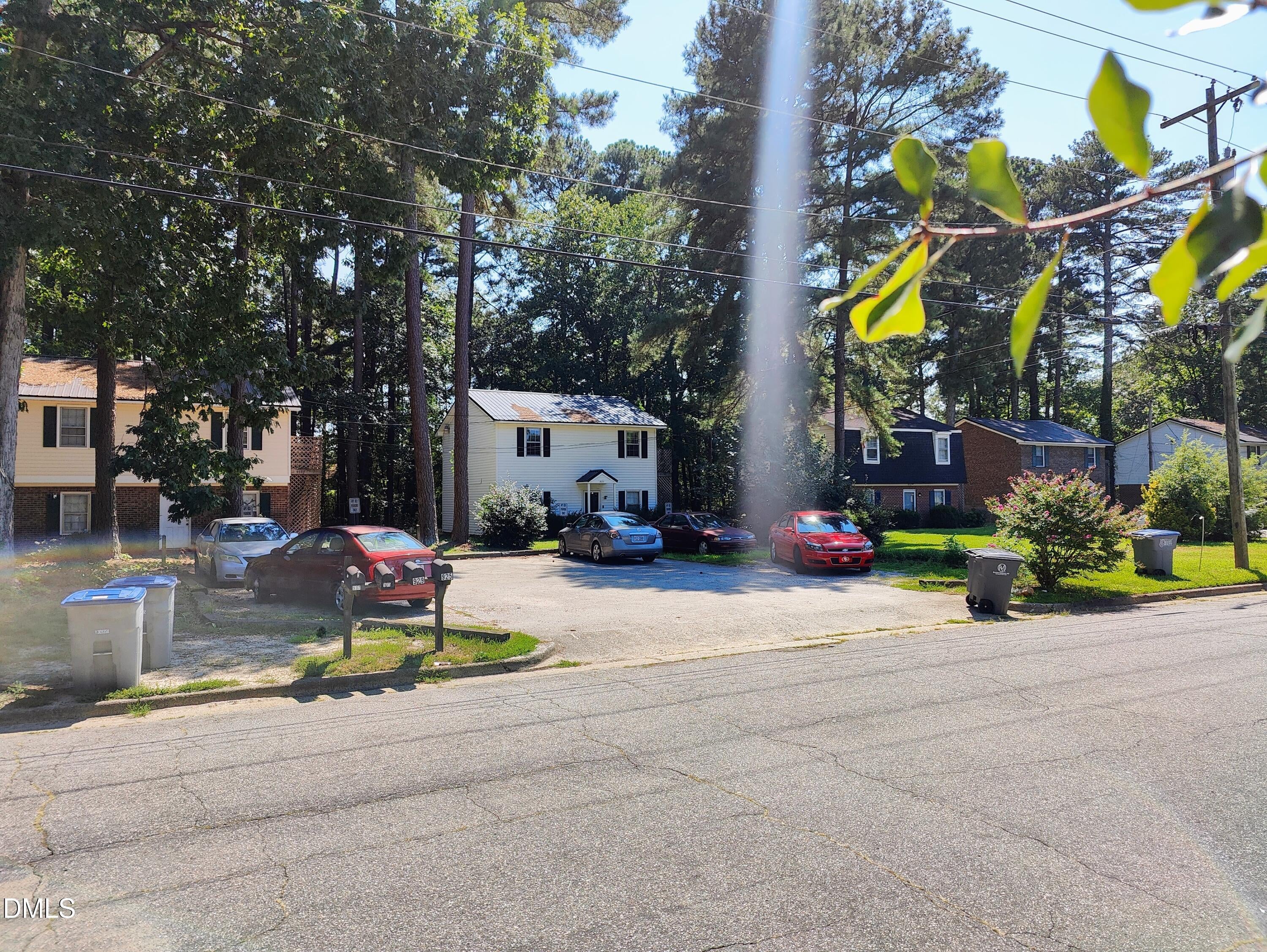 901 Planters Street