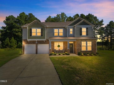 608 Priory Circle Zebulon NC 27597